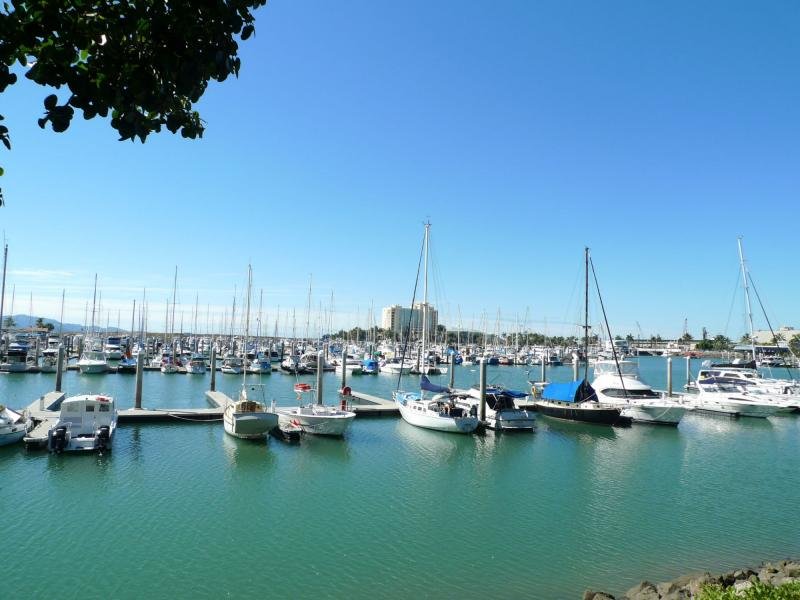 12 / 18 The Strand, NORTH WARD QLD 4810