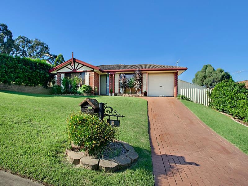 4 Axinite Pl, EAGLE VALE NSW 2558