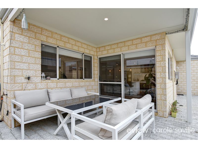 18 Dunedin Chase Hocking WA 6065