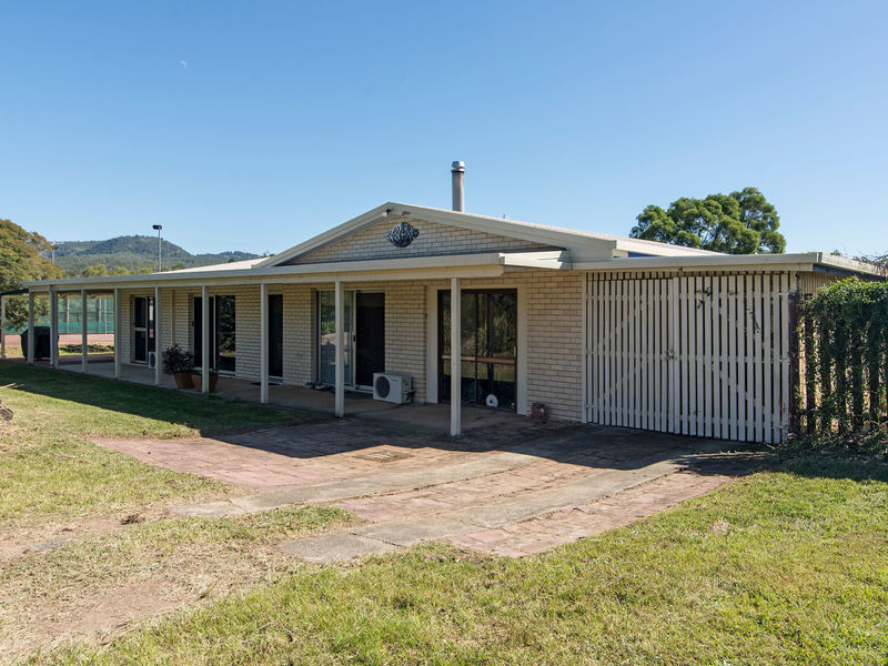 8432 Warrego Highway, WITHCOTT QLD 4352