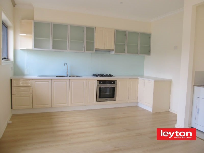 3 / 3 Hillside Street, SPRINGVALE VIC 3171