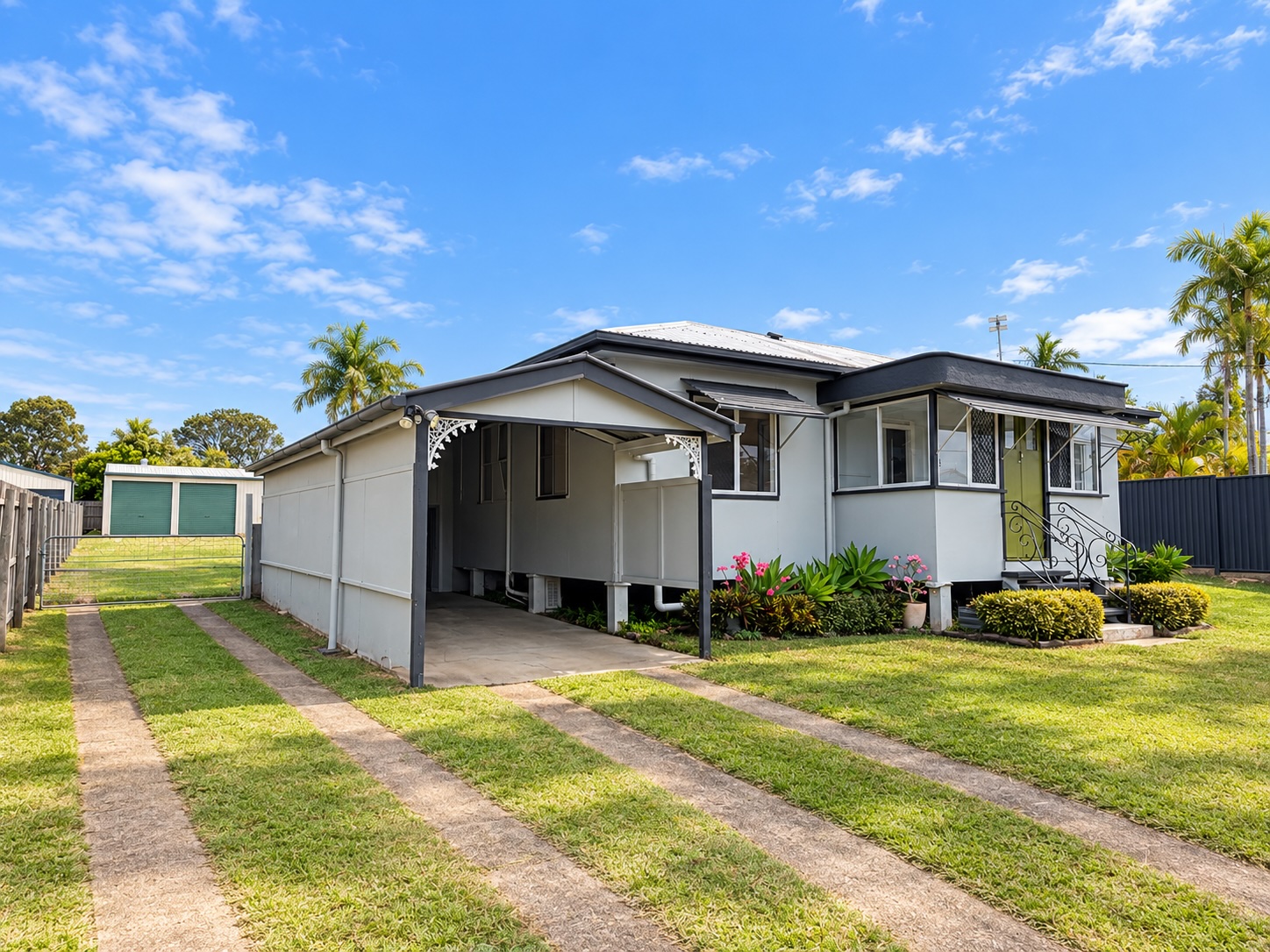 69 Urangan St, TORQUAY QLD 4655