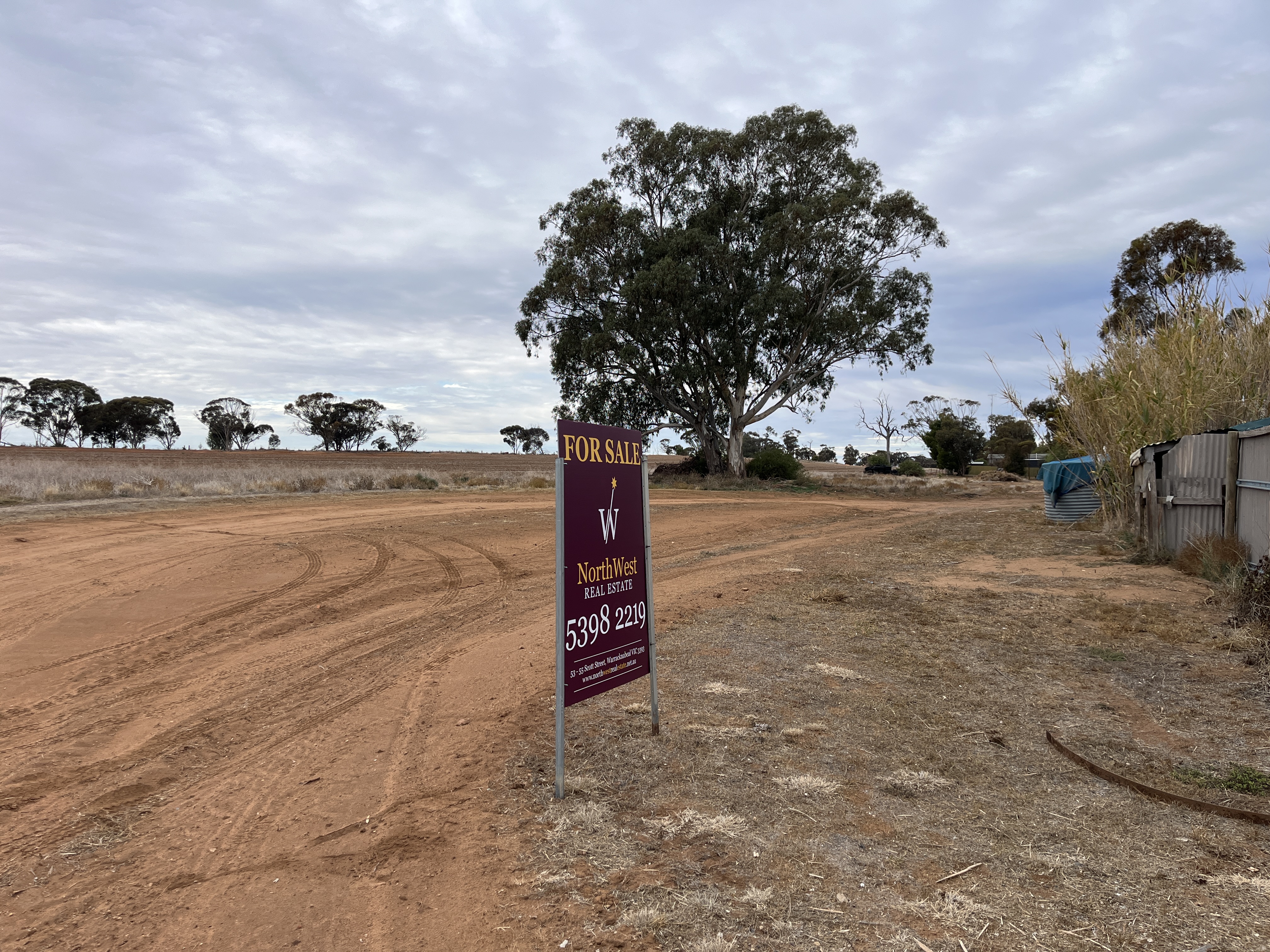 2&4 Railway Cres, WOOMELANG VIC 3485