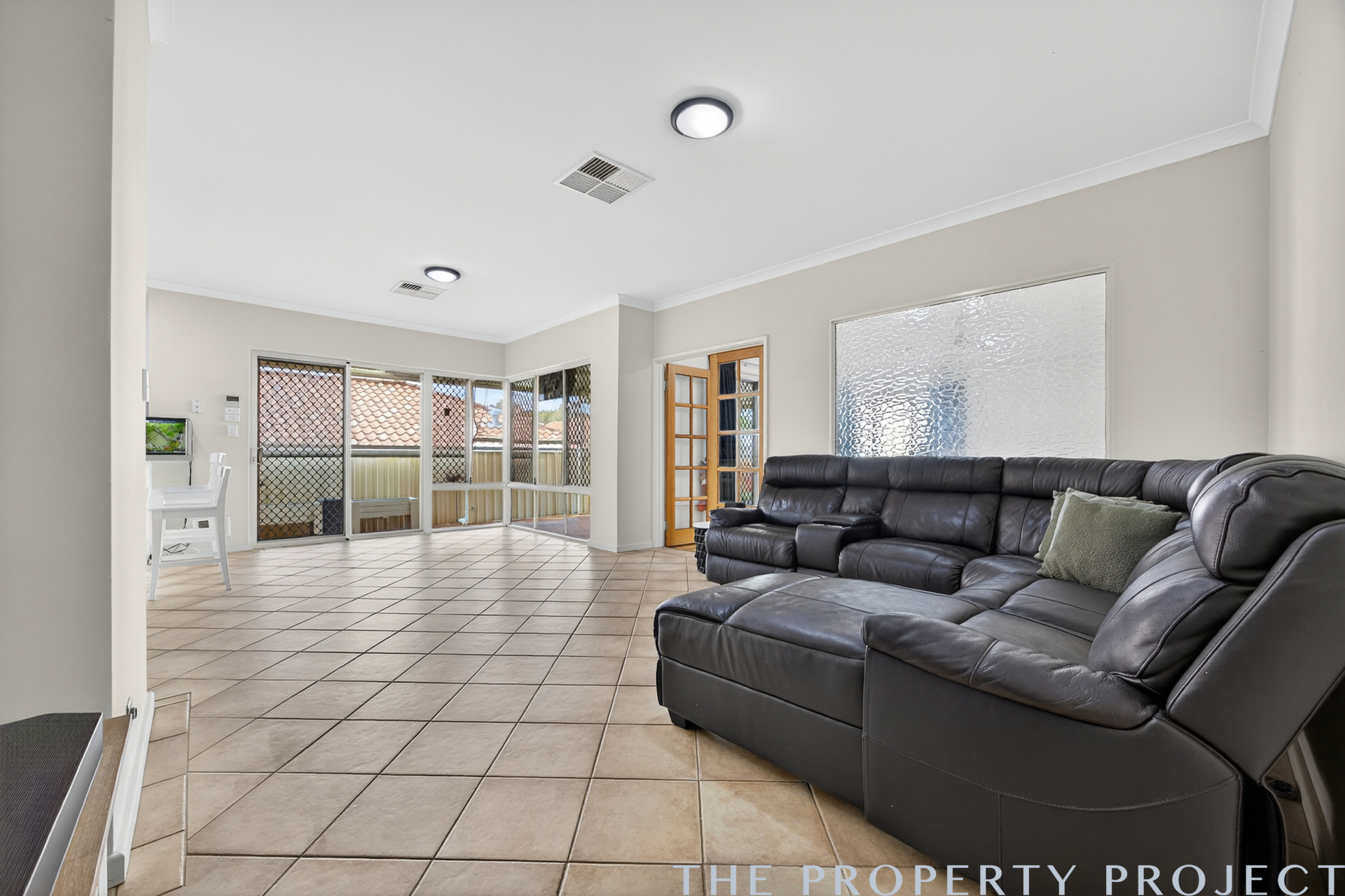 17 The Oval Madeley WA 6065