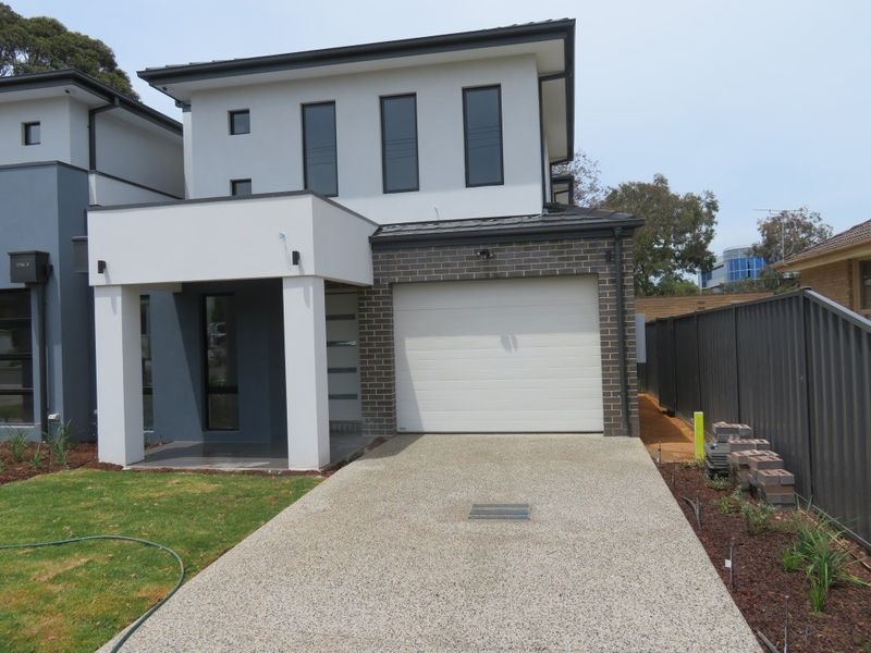 1 / 10 Tamarisk Avenue, GLEN WAVERLEY VIC 3150