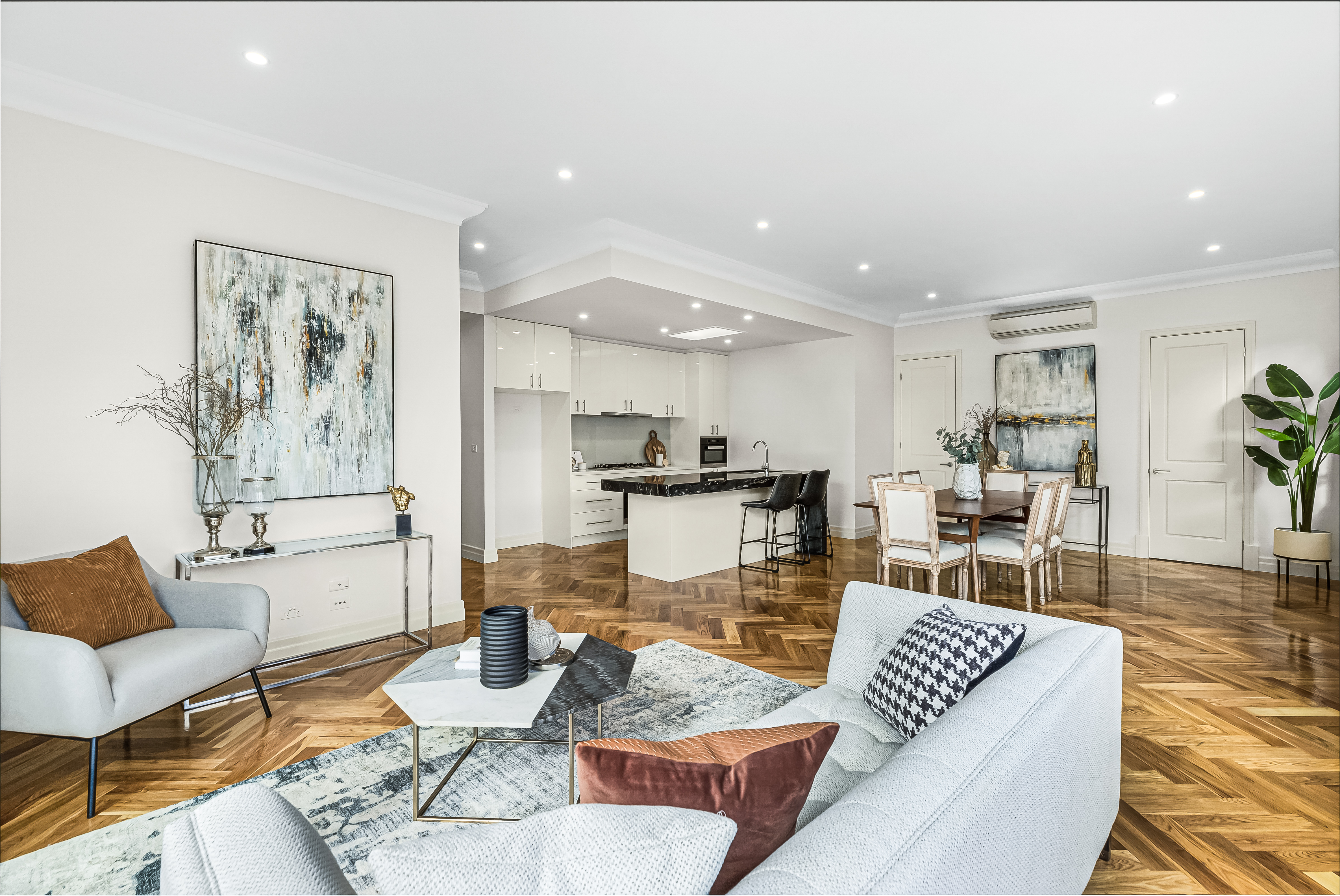 2 / 8 French Street, CAMBERWELL VIC 3124