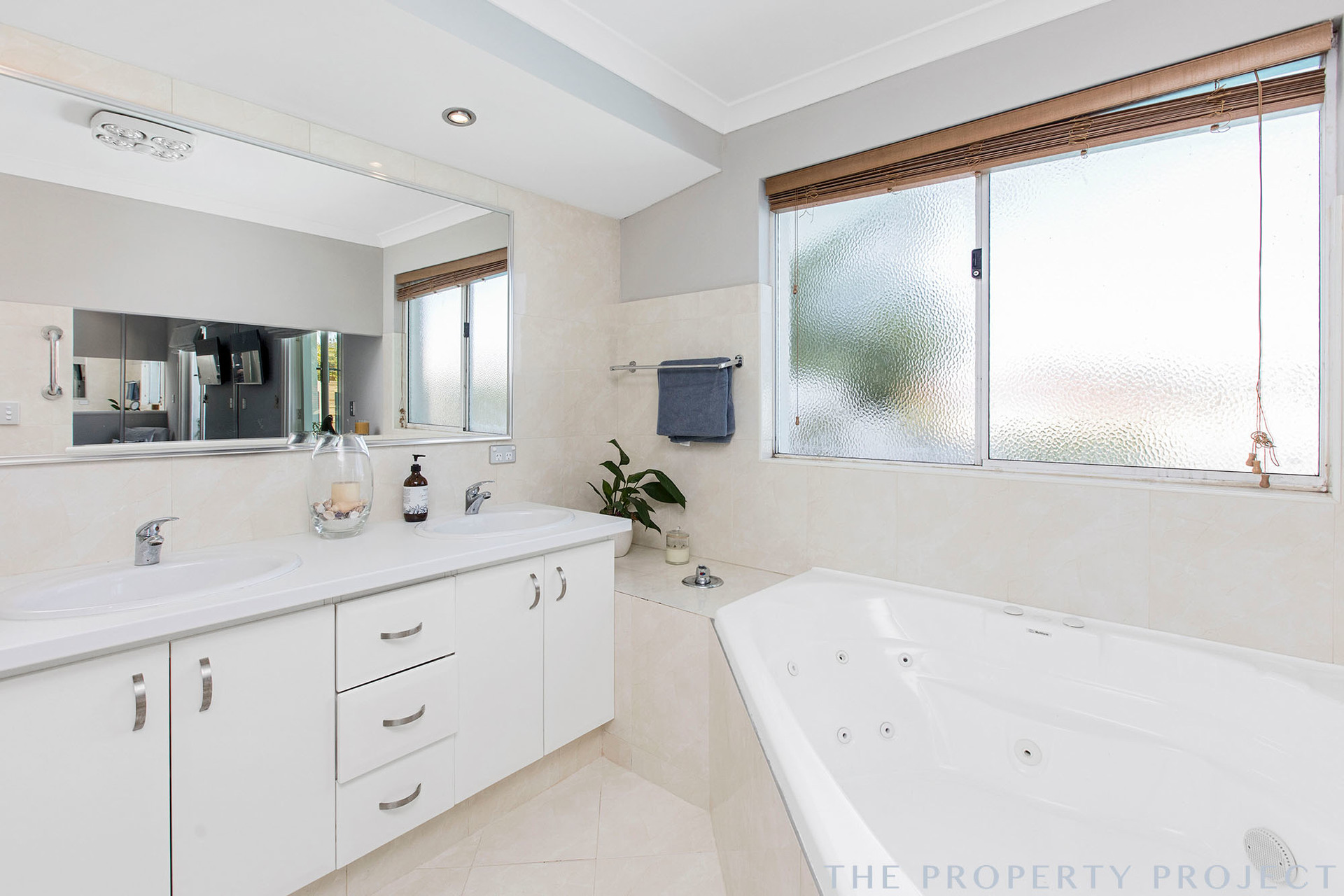 26 Richenda Court Marangaroo WA 6064