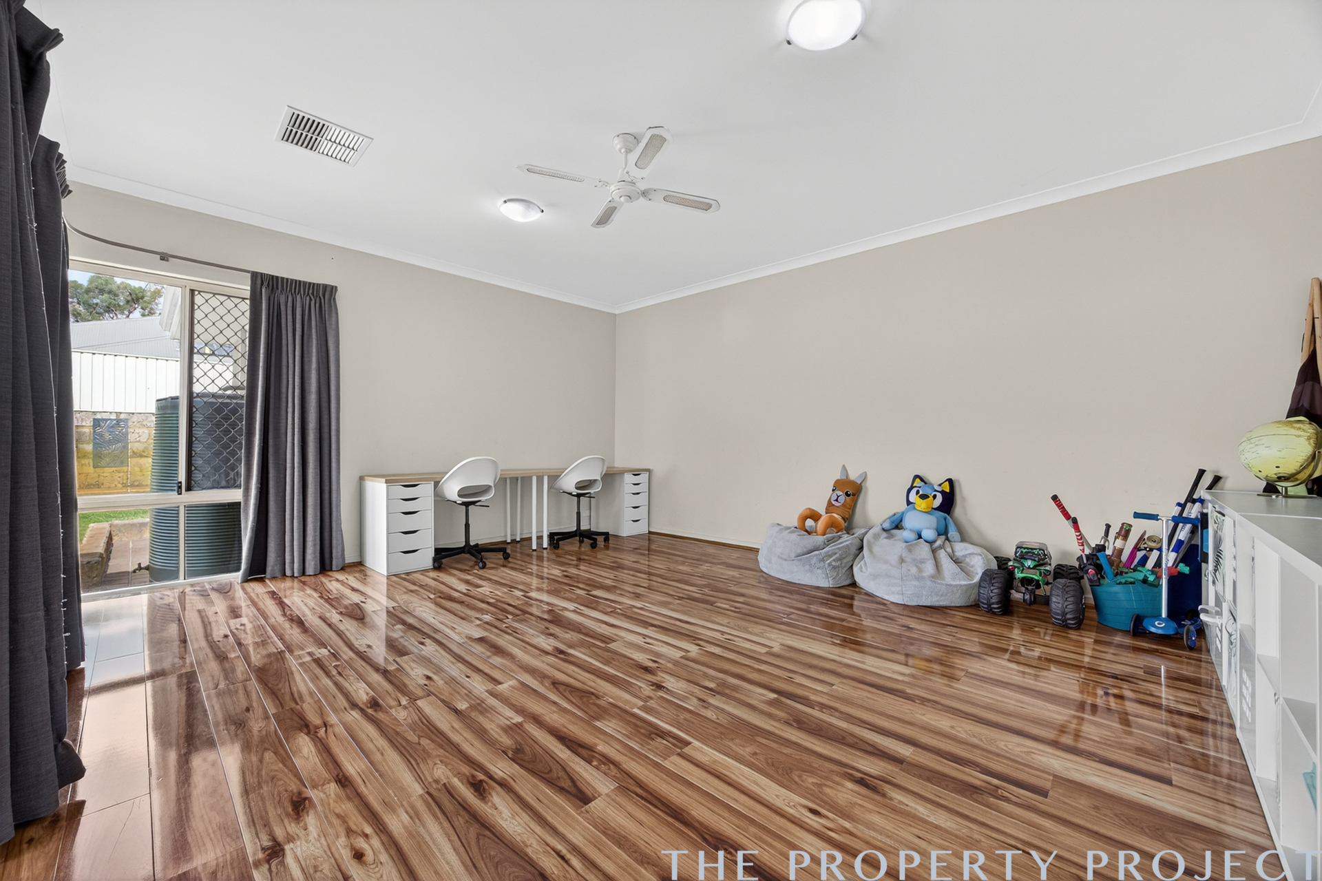 17 The Oval Madeley WA 6065