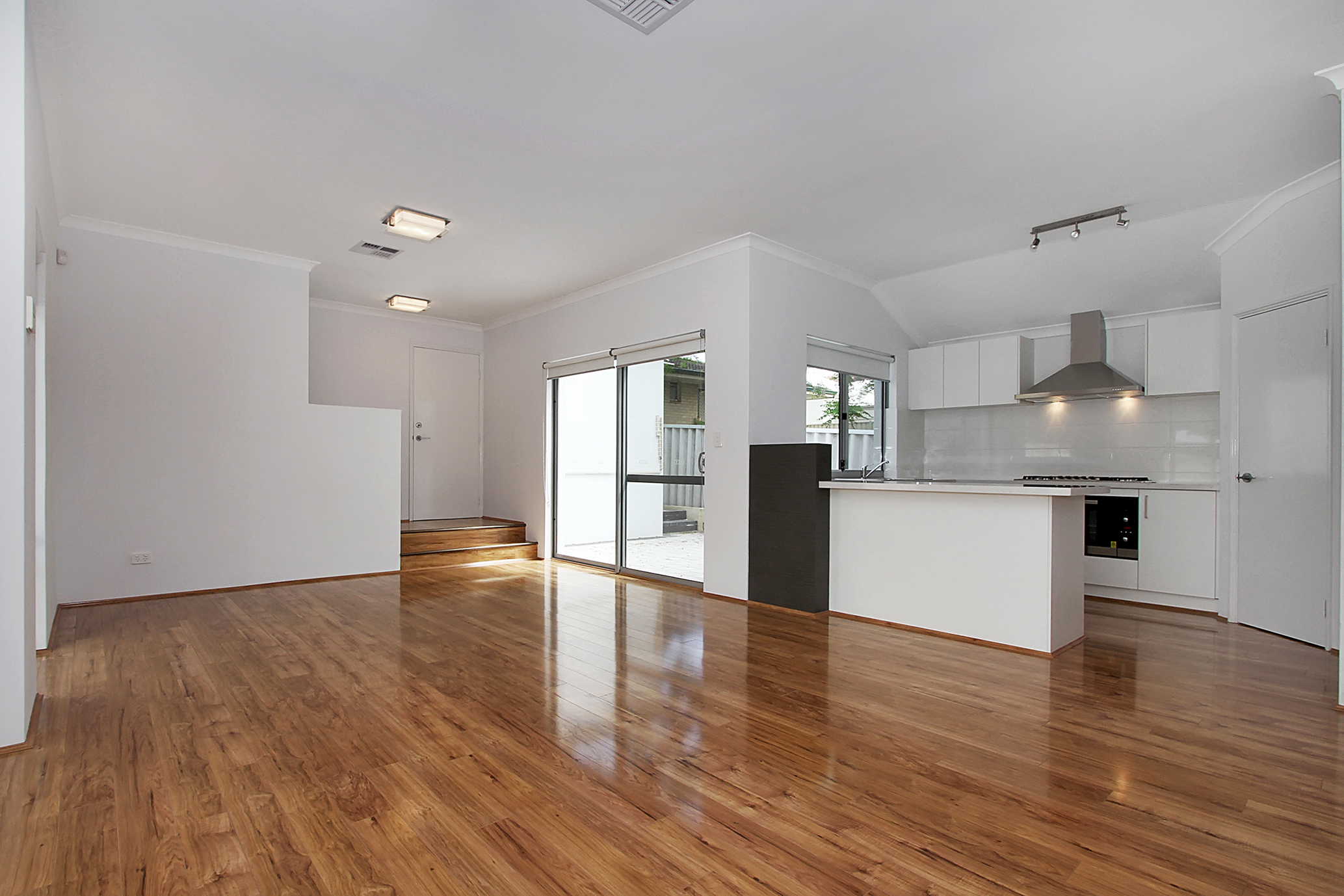 2 150 Peninsula Road Maylands WA 6051