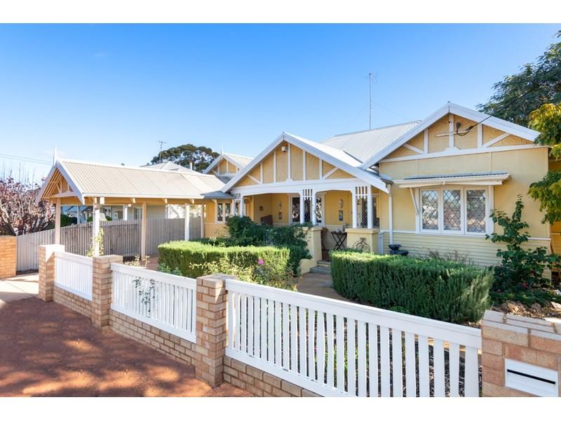 64 Lyall Street, LAMINGTON WA 6430