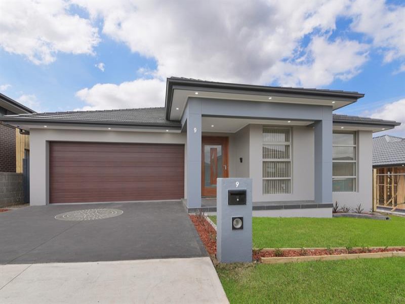 9 Vega St, CAMPBELLTOWN NSW 2560