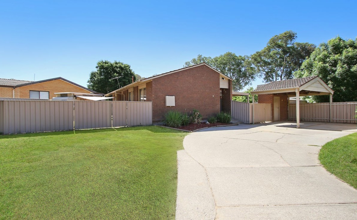 60 Feathertop Circuit, THURGOONA NSW 2640