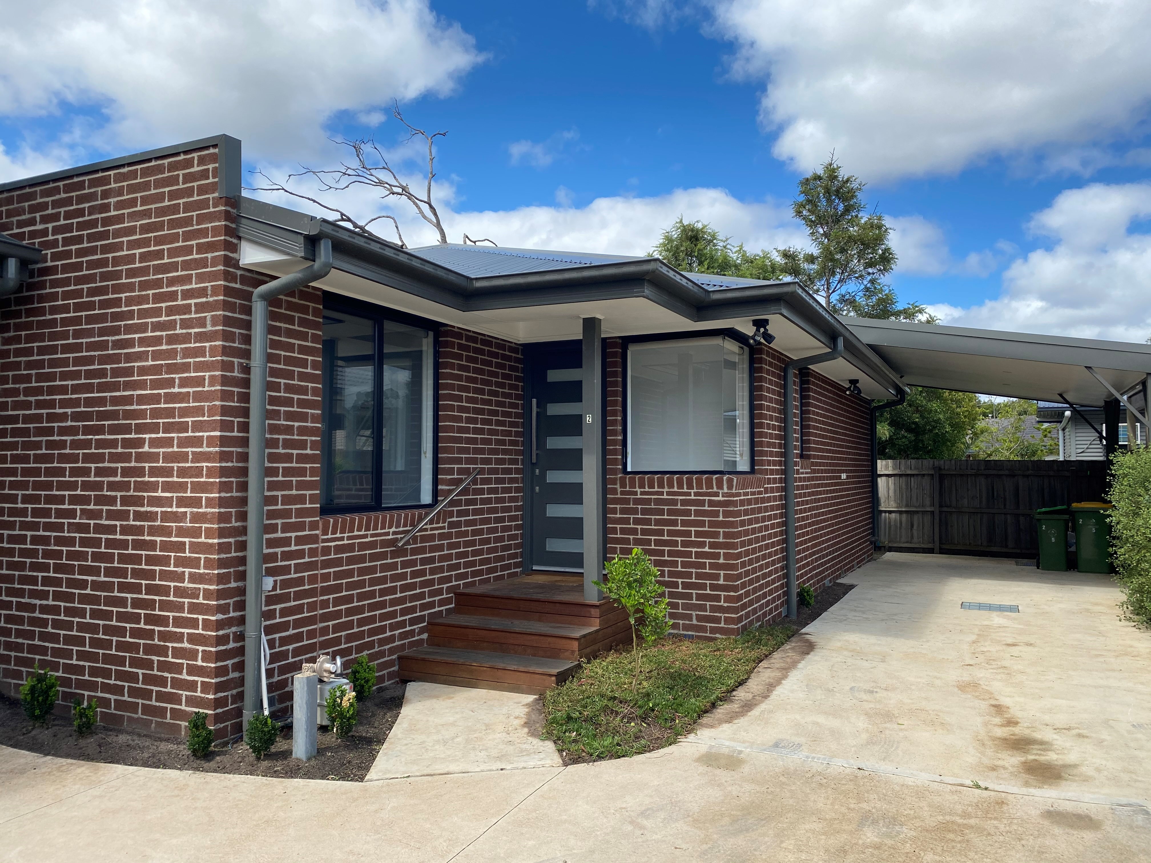 2 / 5 North Crescent, HEIDELBERG WEST VIC 3081