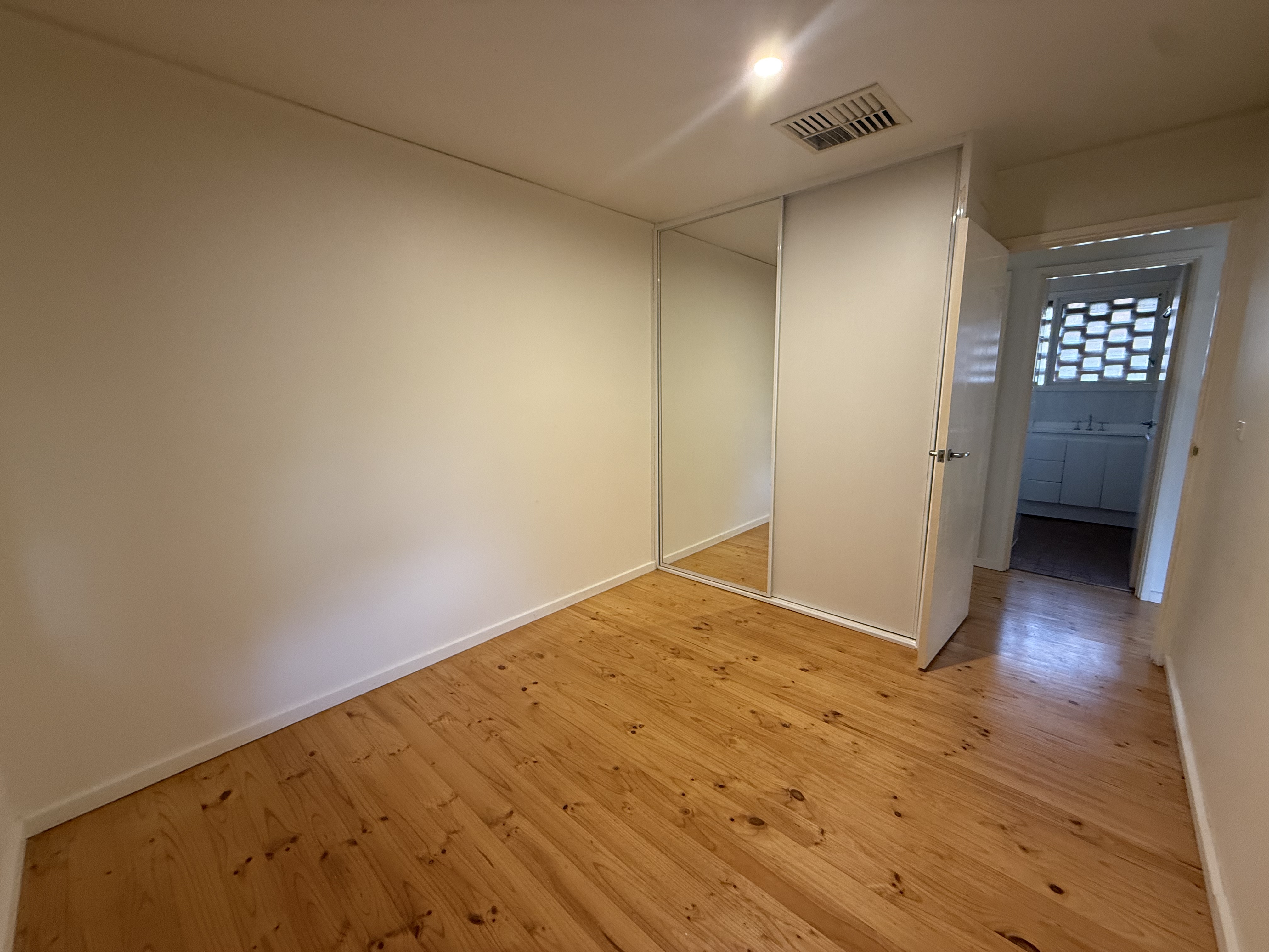 22 Burnside St, Watson, photo 7