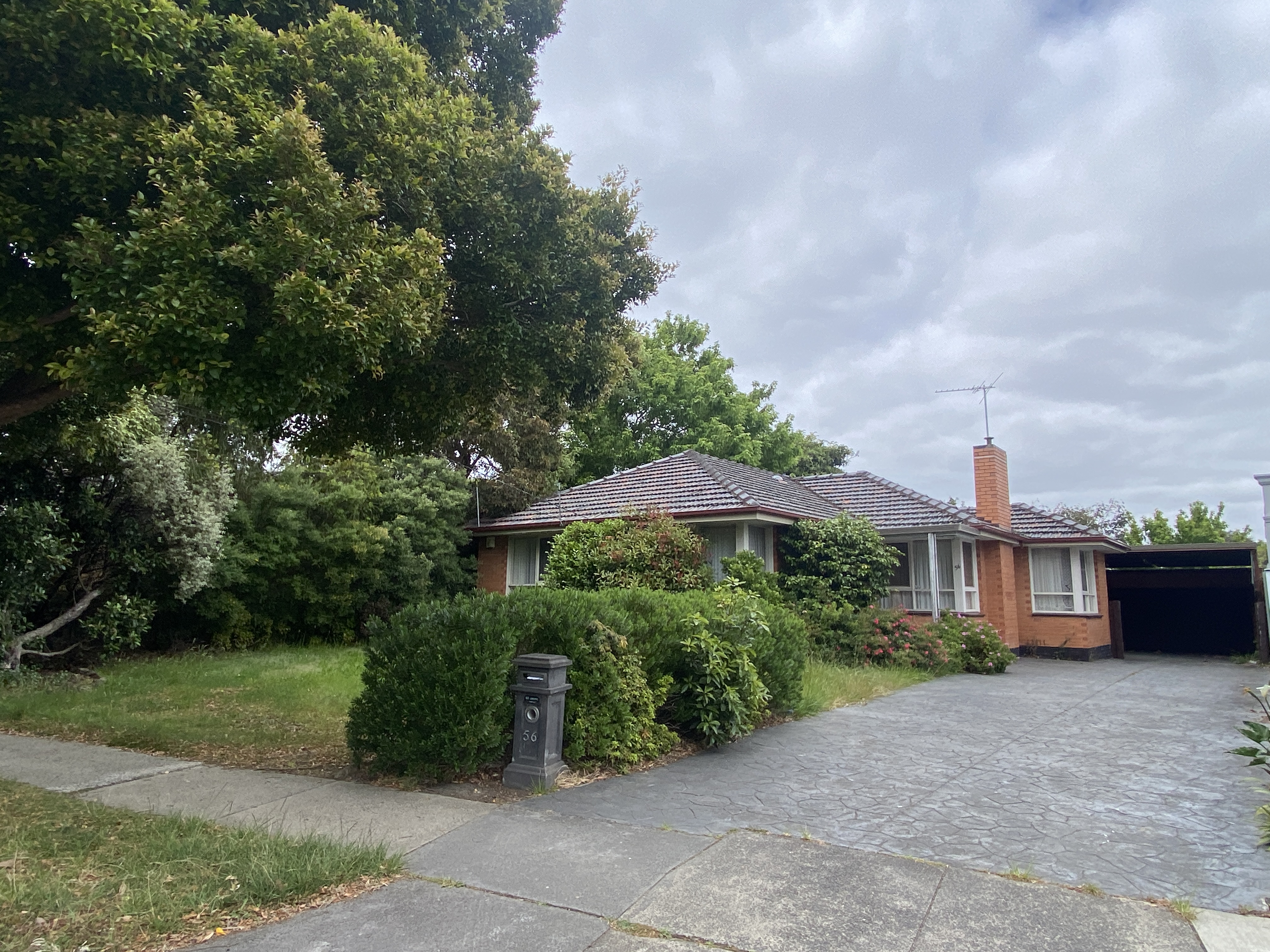 56 Willow Avenue, GLEN WAVERLEY VIC 3150