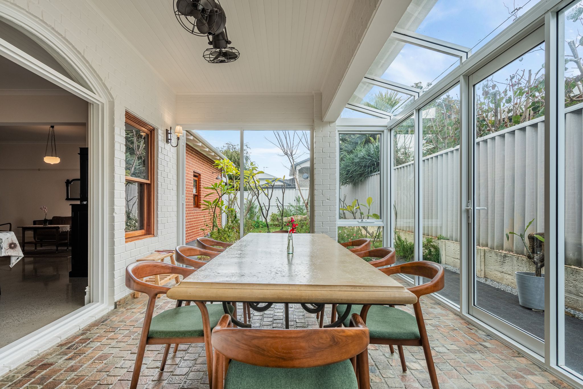 24 Leonora St Como WA 6152