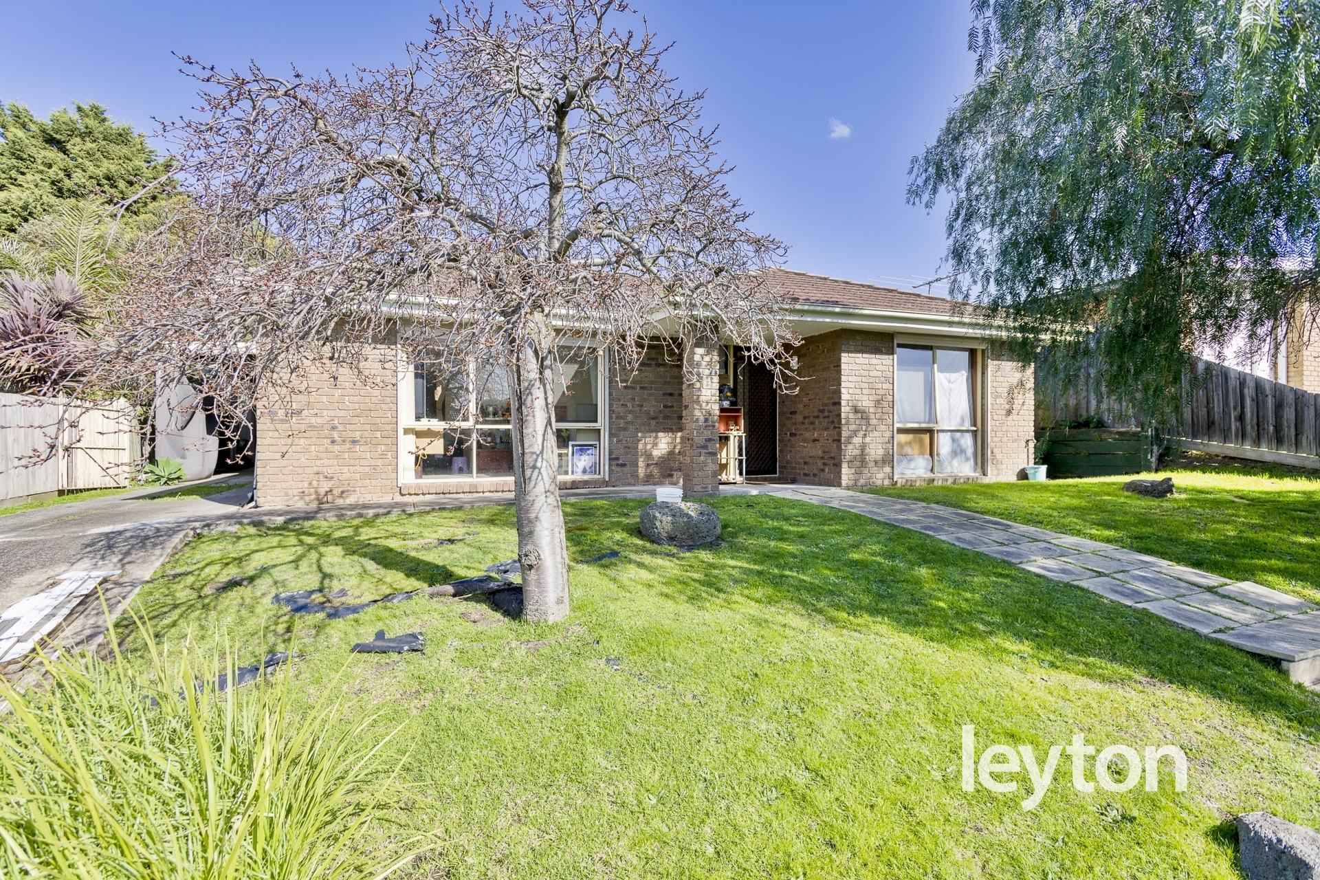 12 Melissa Court, HAMPTON PARK VIC 3976