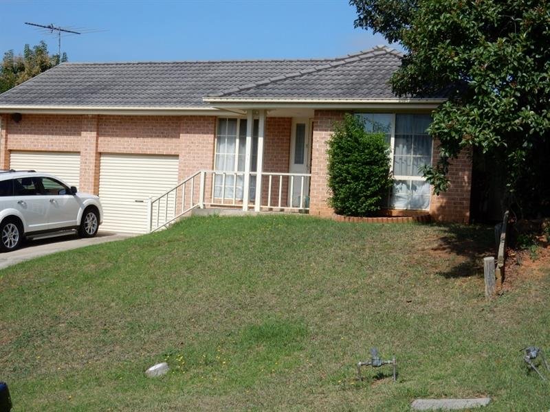 3 Chalcedony St, EAGLE VALE NSW 2558