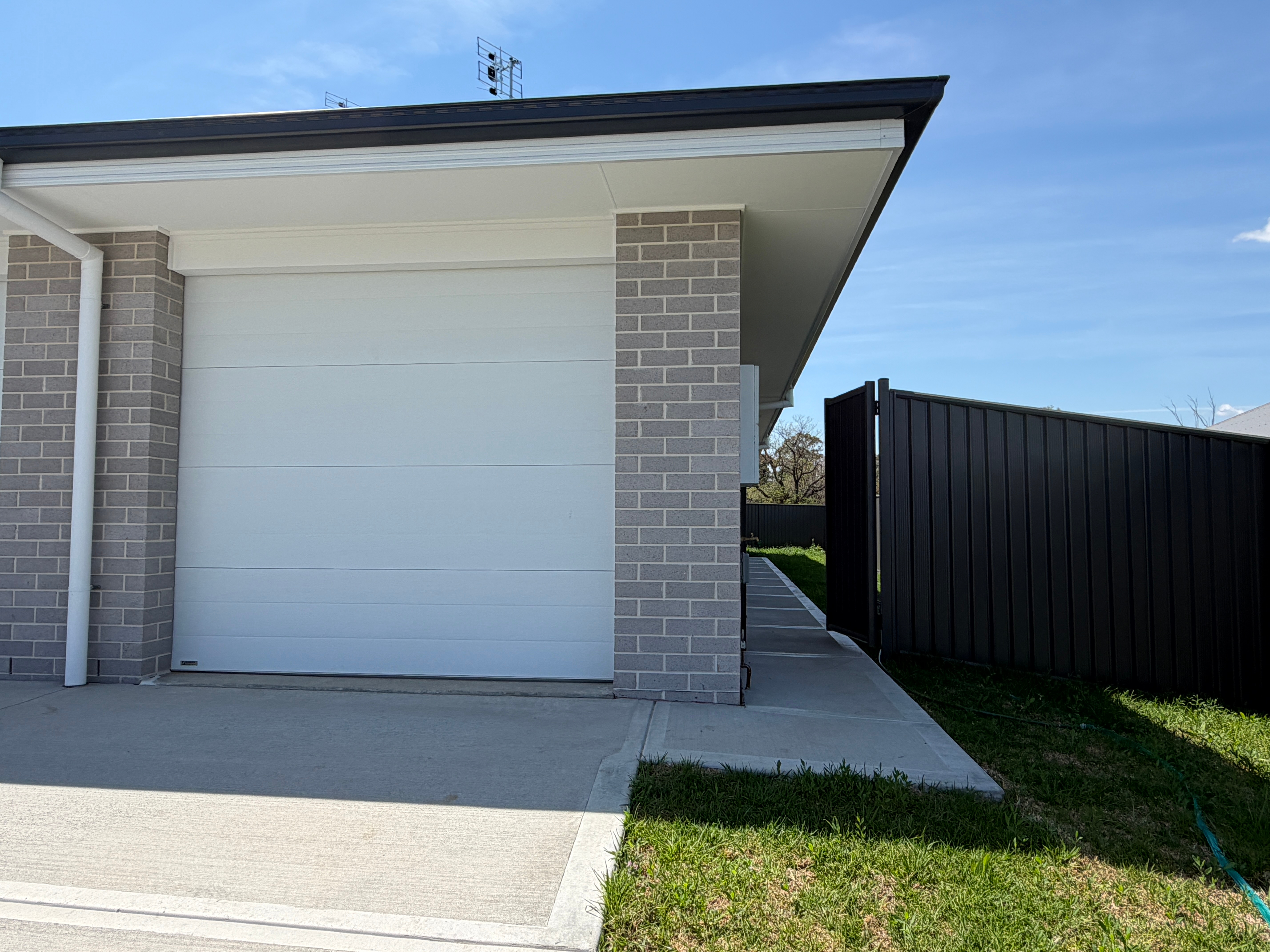 21B Wattle St, KOOTINGAL NSW 2352