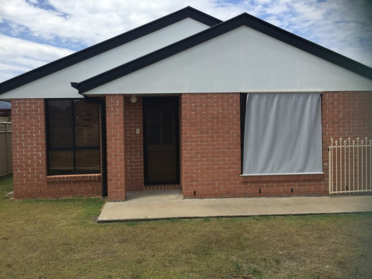 Unit 1 / 3 George Street, HELIDON QLD 4344