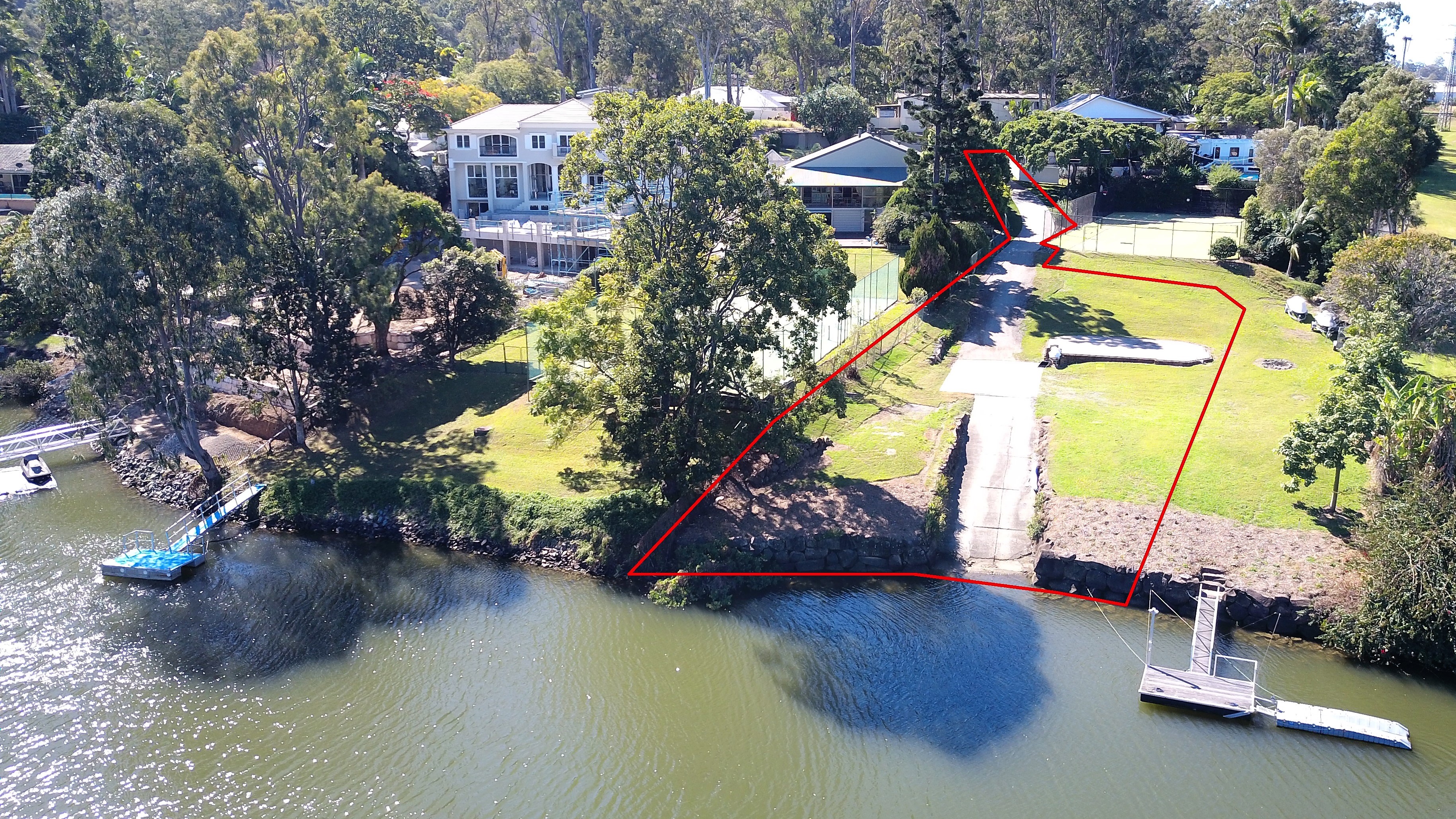 33 Bellara St, ASHMORE QLD 4214