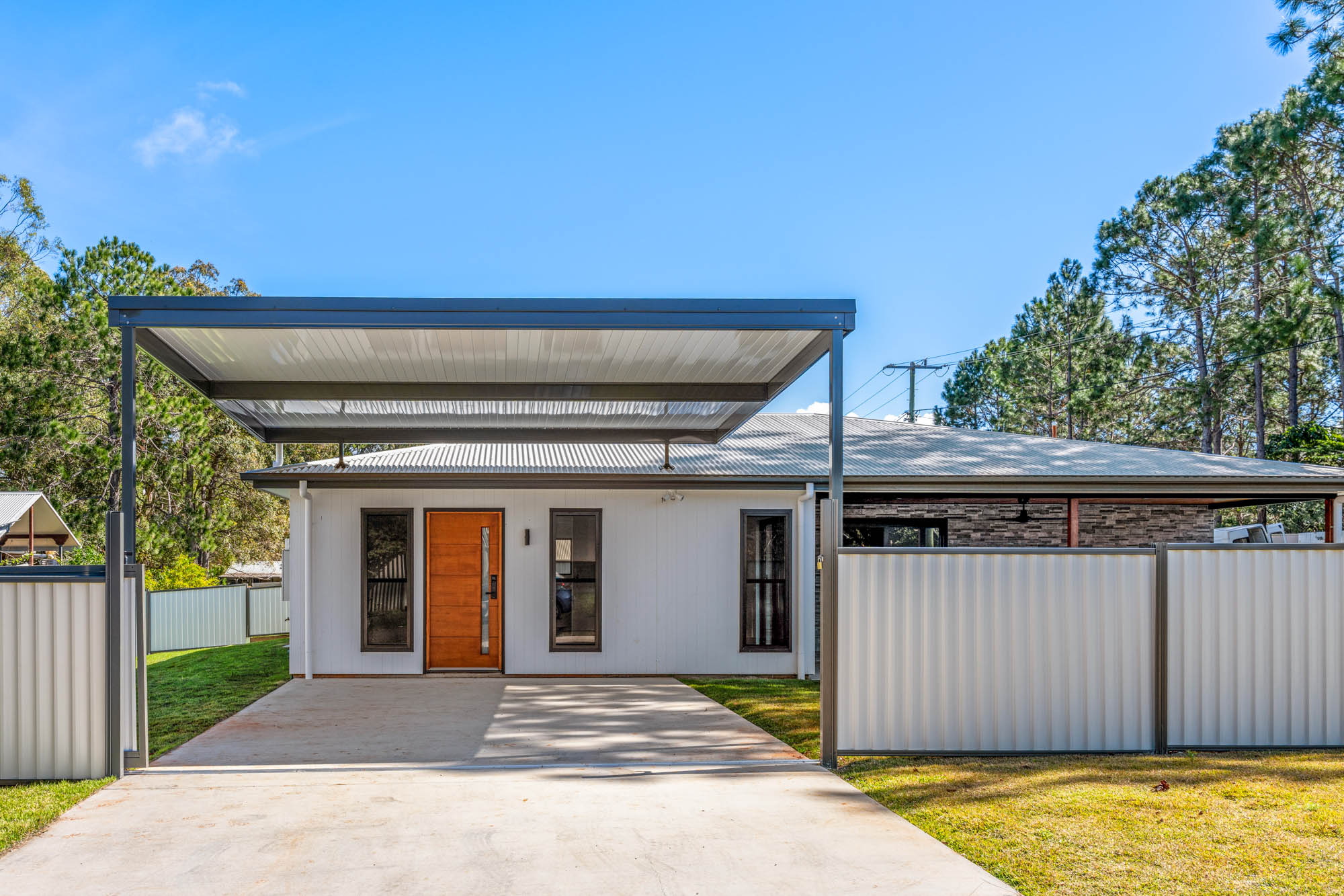 3 Crocus Street, RUSSELL ISLAND QLD 4184