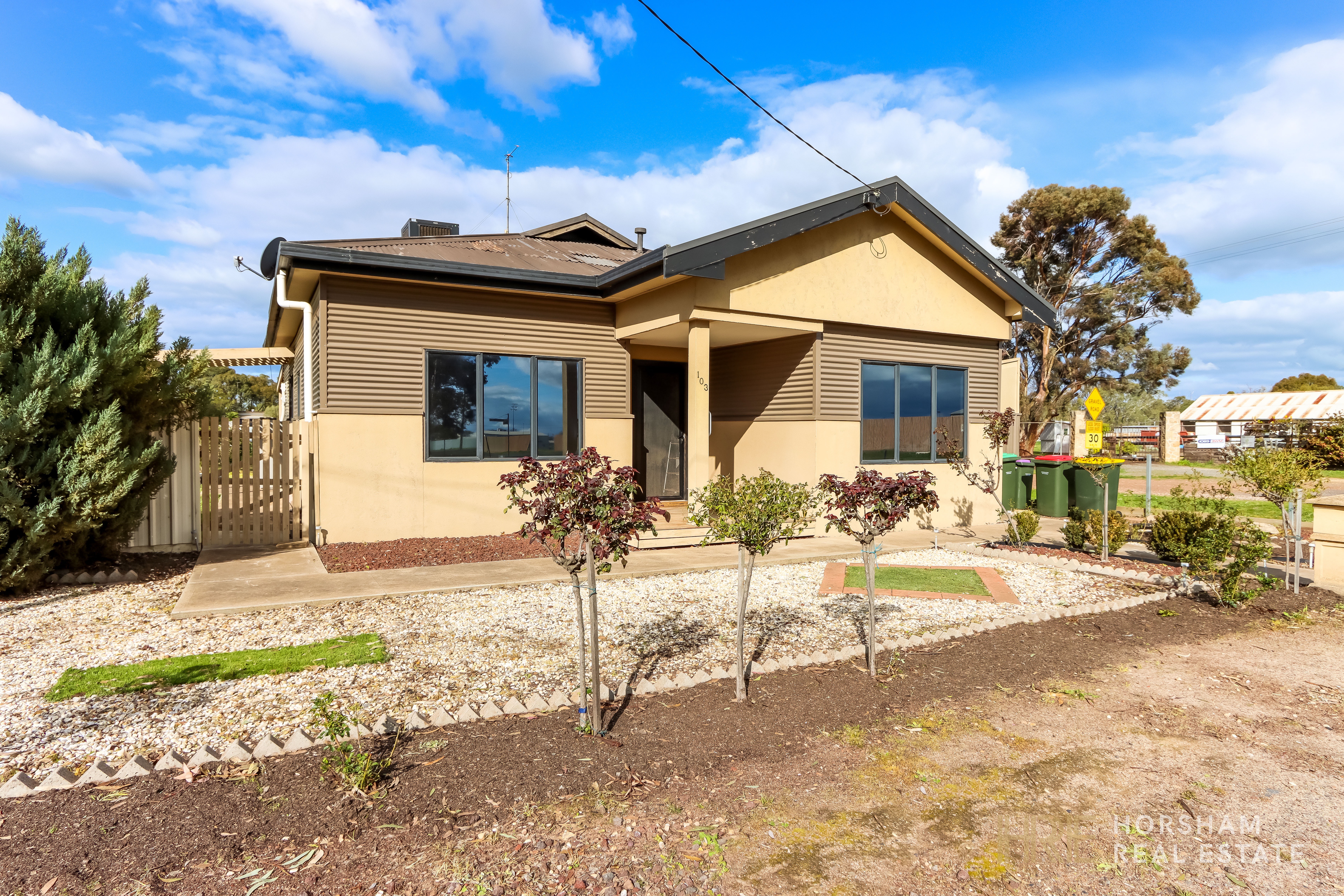 103 Robinson Street, HORSHAM VIC 3400