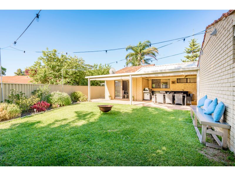3A Charing Crescent Marangaroo WA 6064