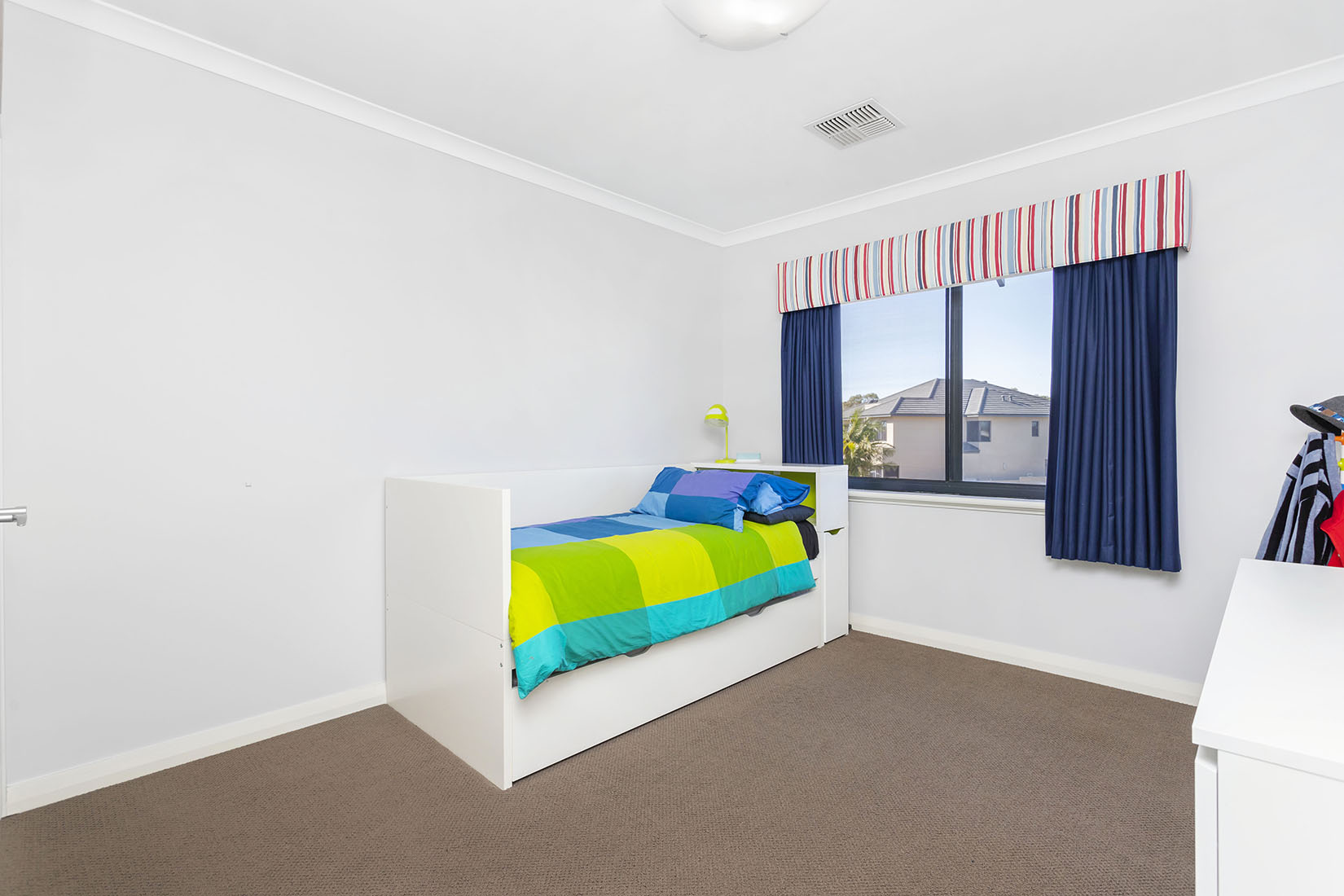 38 Honeymyrtle Turn Stirling WA 6021