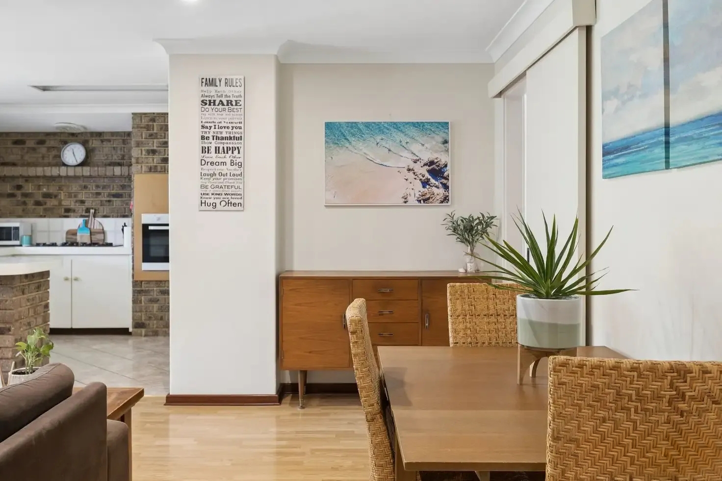 38 Bridgewater Dr Kallaroo WA 6025