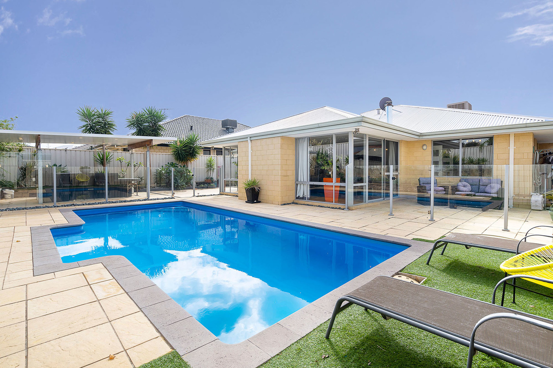 16 Merrivale Circle Tapping WA 6065