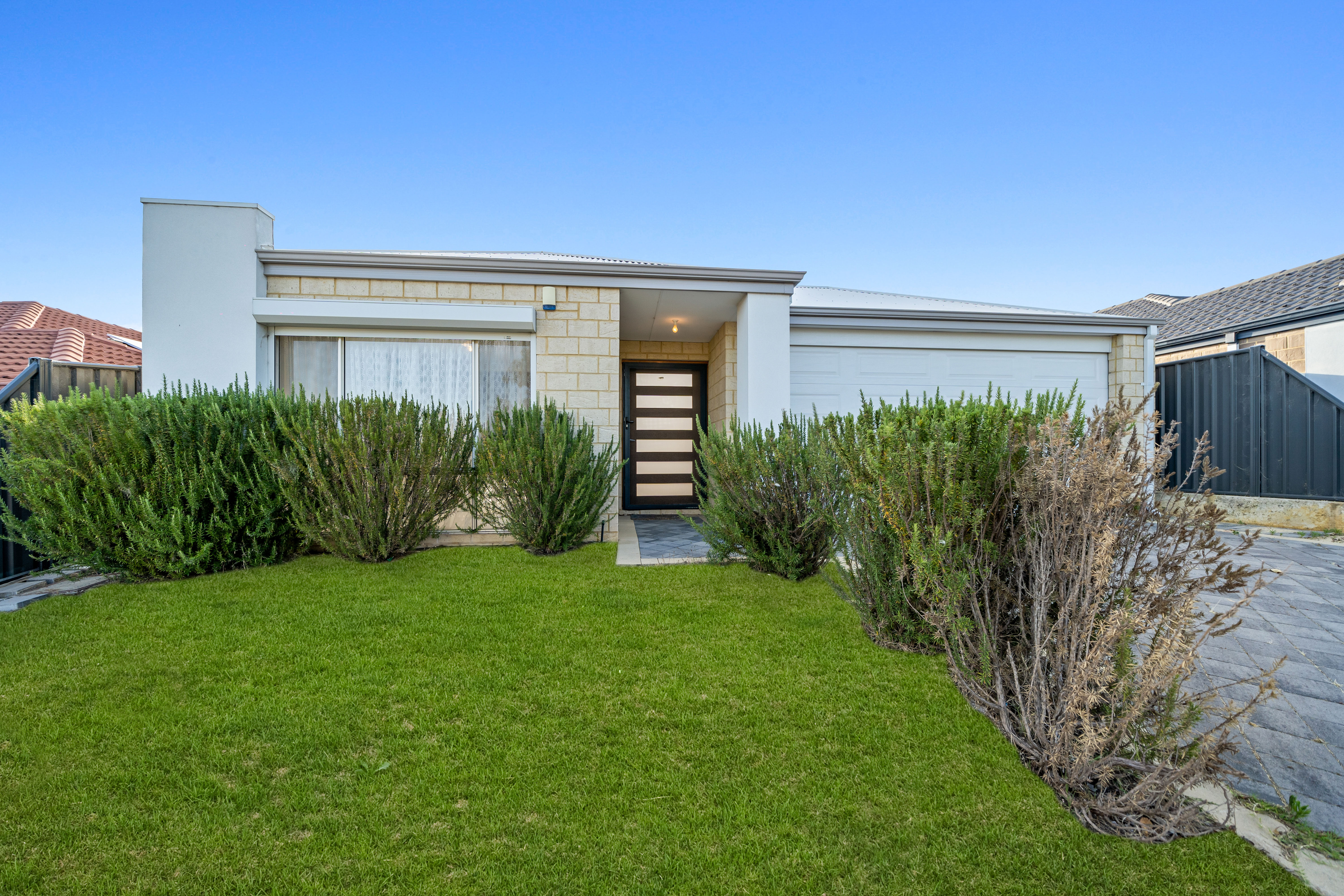 16 Snugglepot Street, BANKSIA GROVE WA 6031