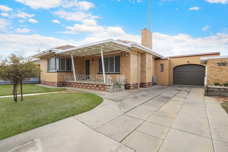 322 Darke Street, LAVINGTON NSW 2641