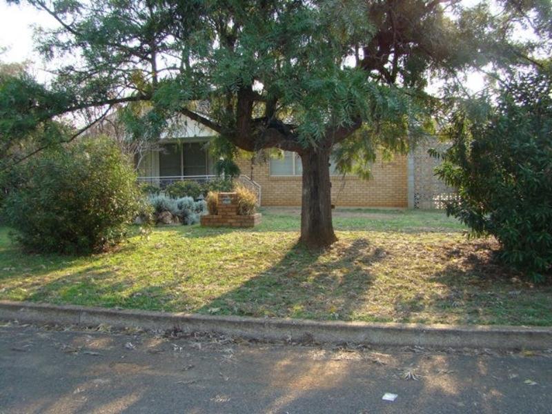 88 Laidlaw  St, BOGGABRI NSW 2382