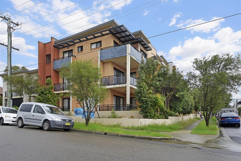 1 / 51-53 Cross St, GUILDFORD NSW 2161