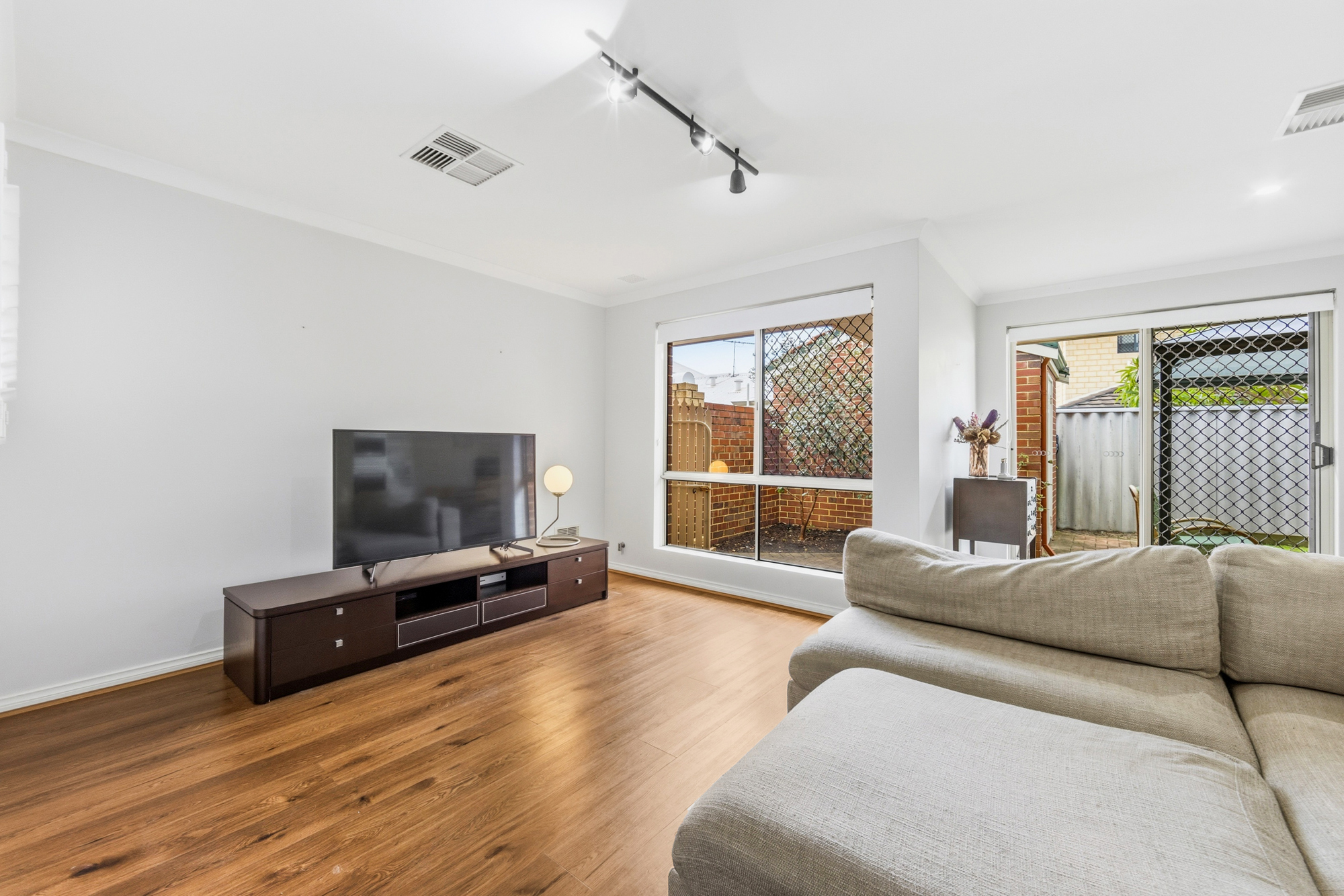 3 146 Shakespeare Ave Yokine WA 6060
