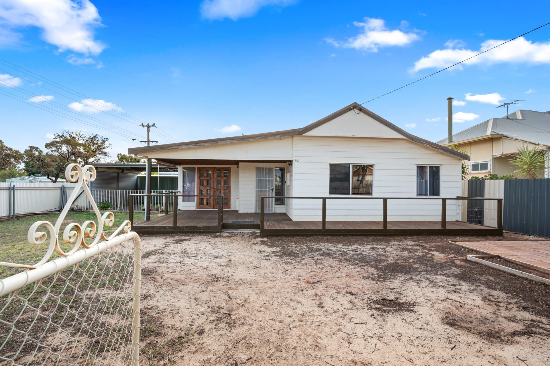 92 Ward Street, LAMINGTON WA 6430