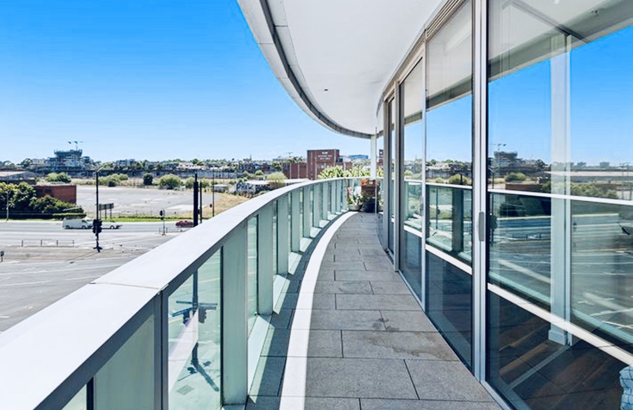 301 / 241 Harbour Esplanade, DOCKLANDS VIC 3008