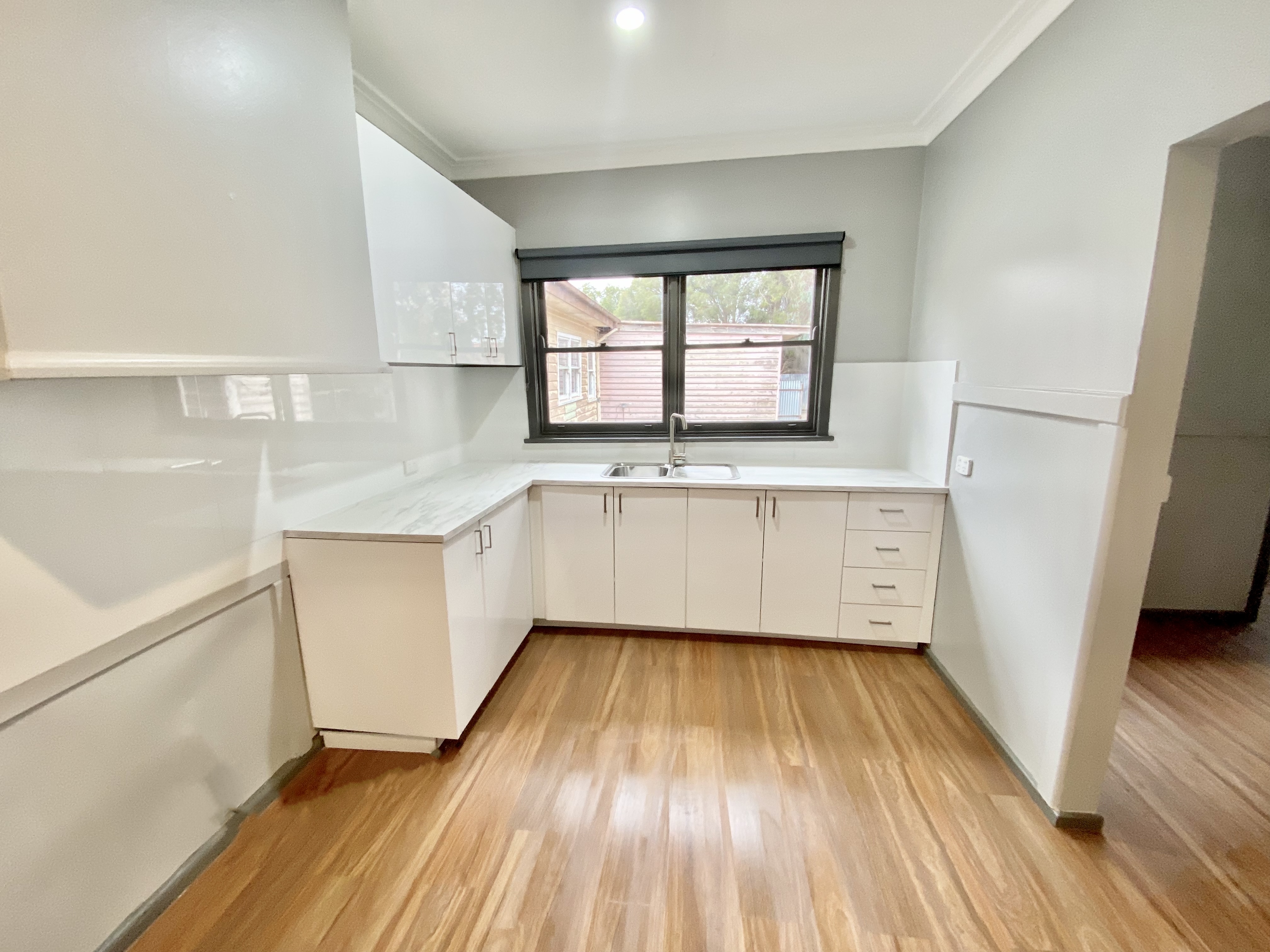 4 / 411 Sloane Street, DENILIQUIN NSW 2710