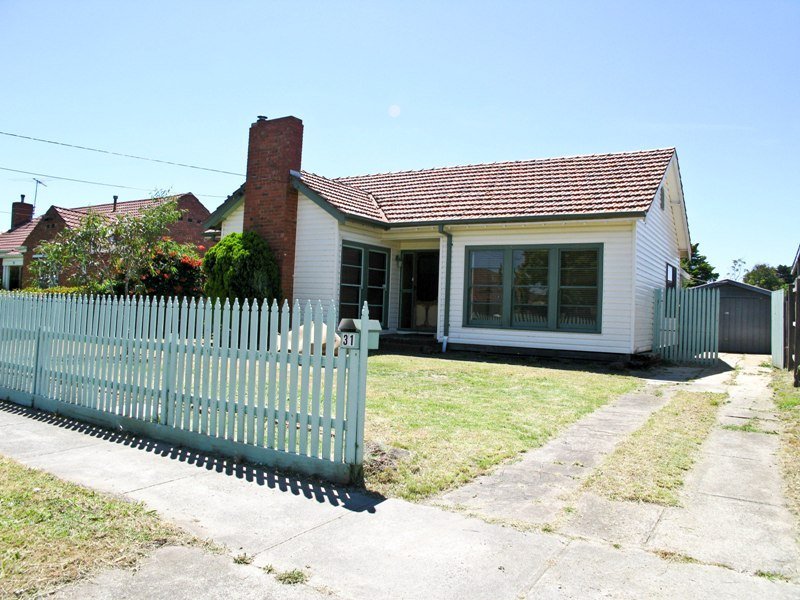 31 Lewis Street, SPRINGVALE VIC 3171