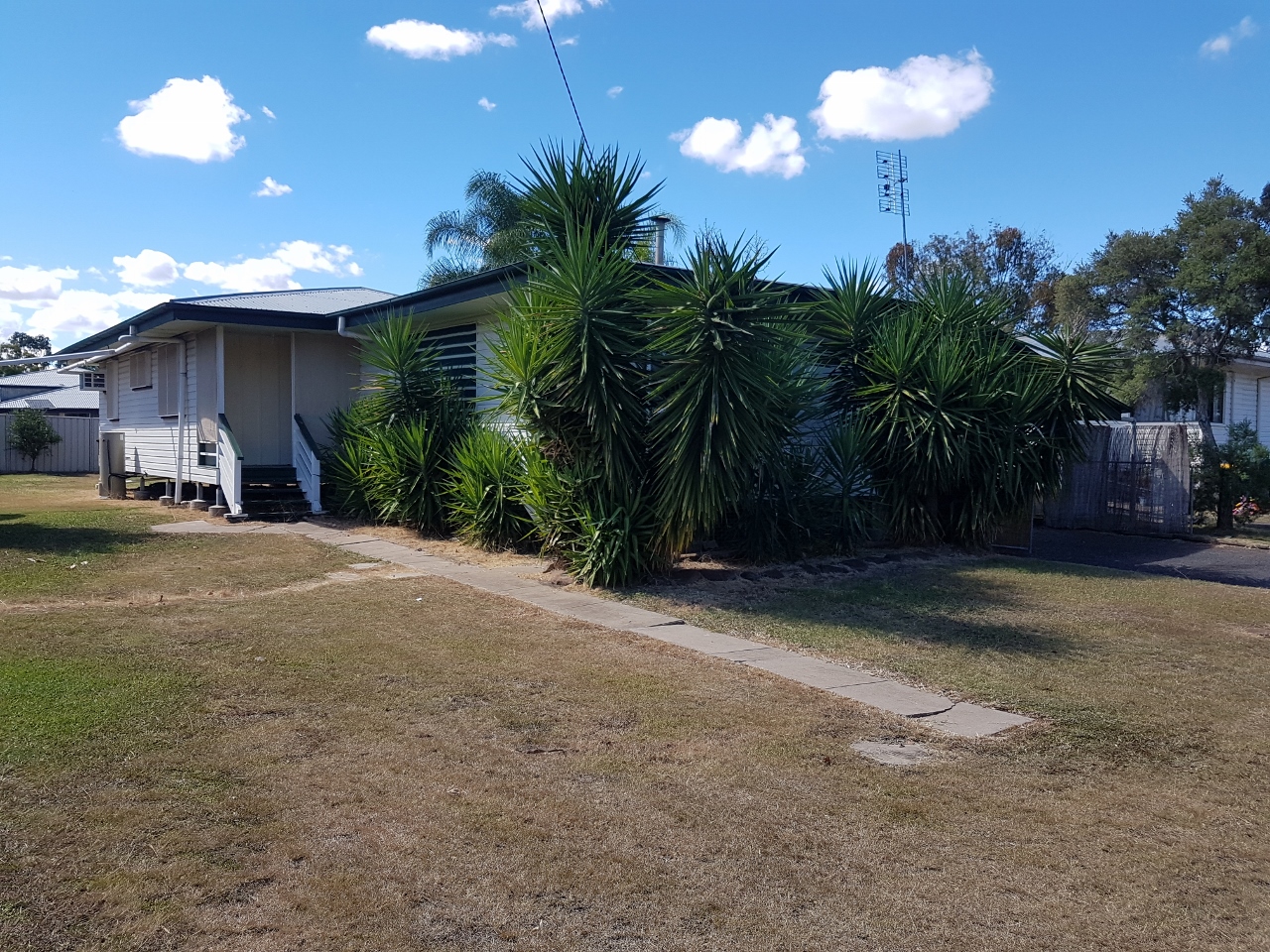 11 Twine Street, DALBY QLD 4405