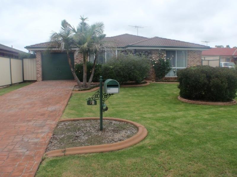 70 Archibald Cres, ROSEMEADOW NSW 2560