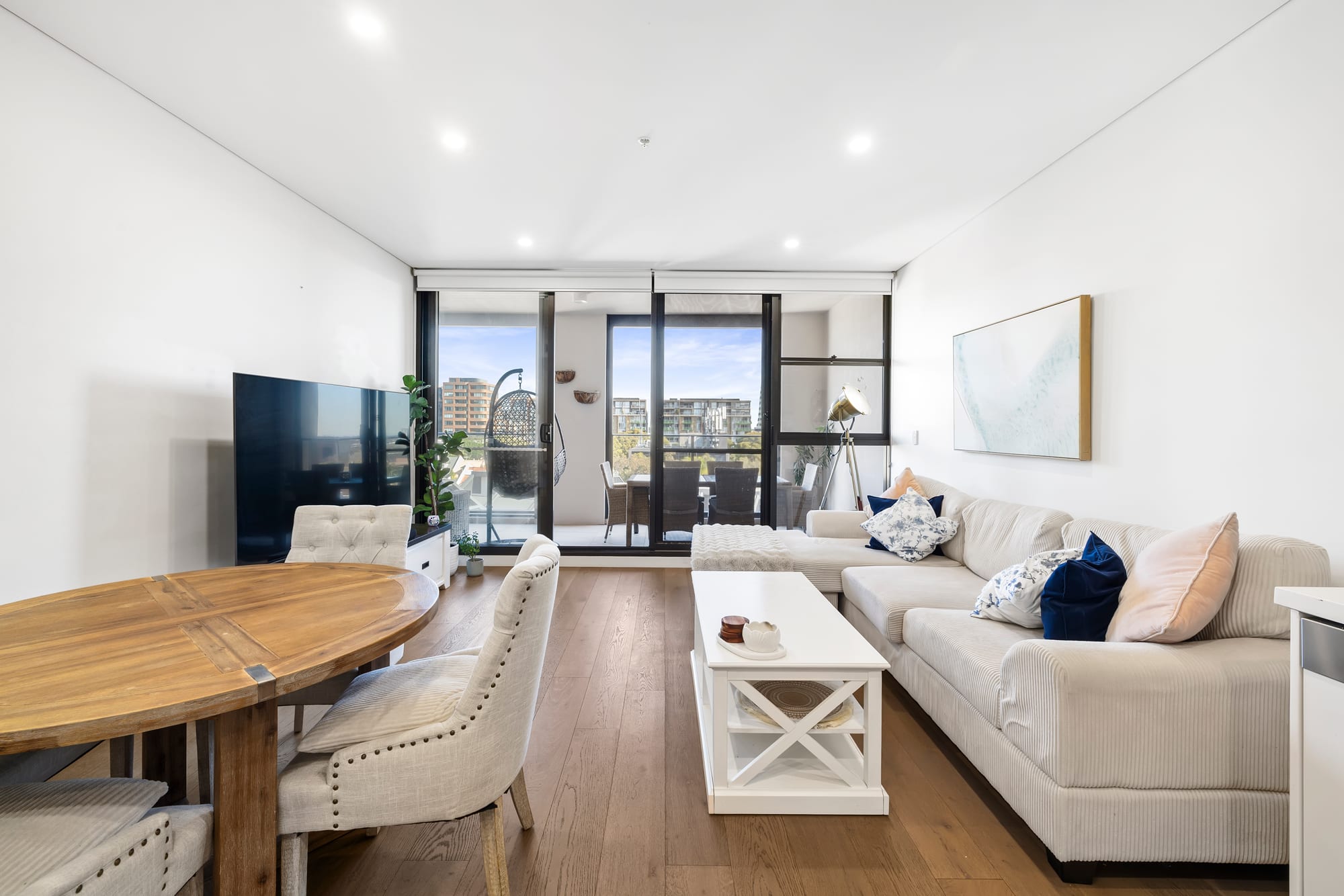 2512/6 Kingsborough Way, Zetland For Lease by The Gallery Real Estate