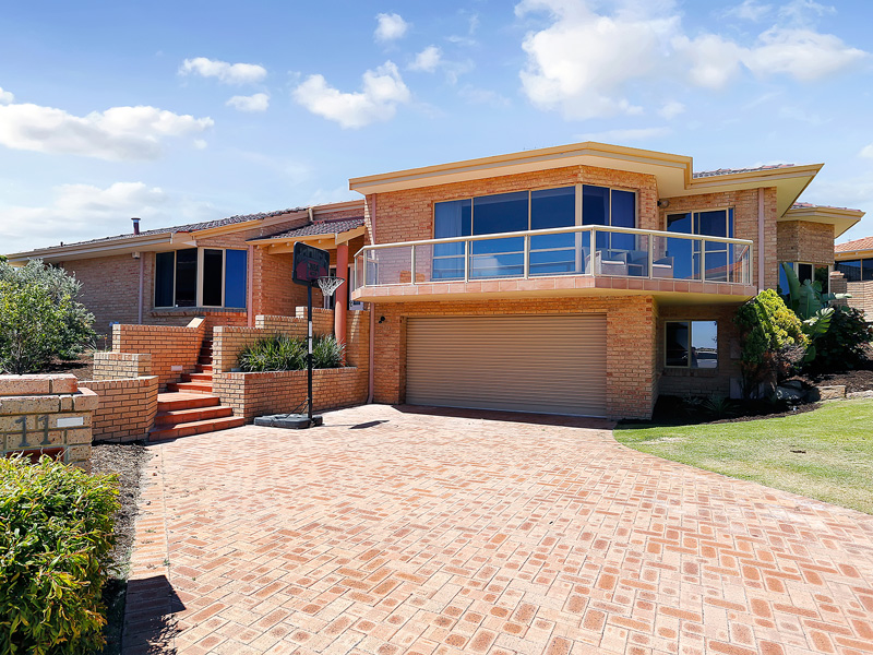 11 Gemini Rise, OCEAN REEF WA 6027