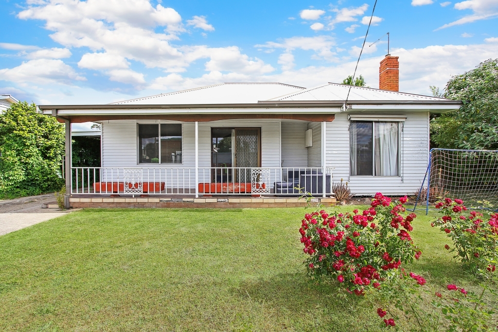 215 Lawrence Street, WODONGA VIC 3690