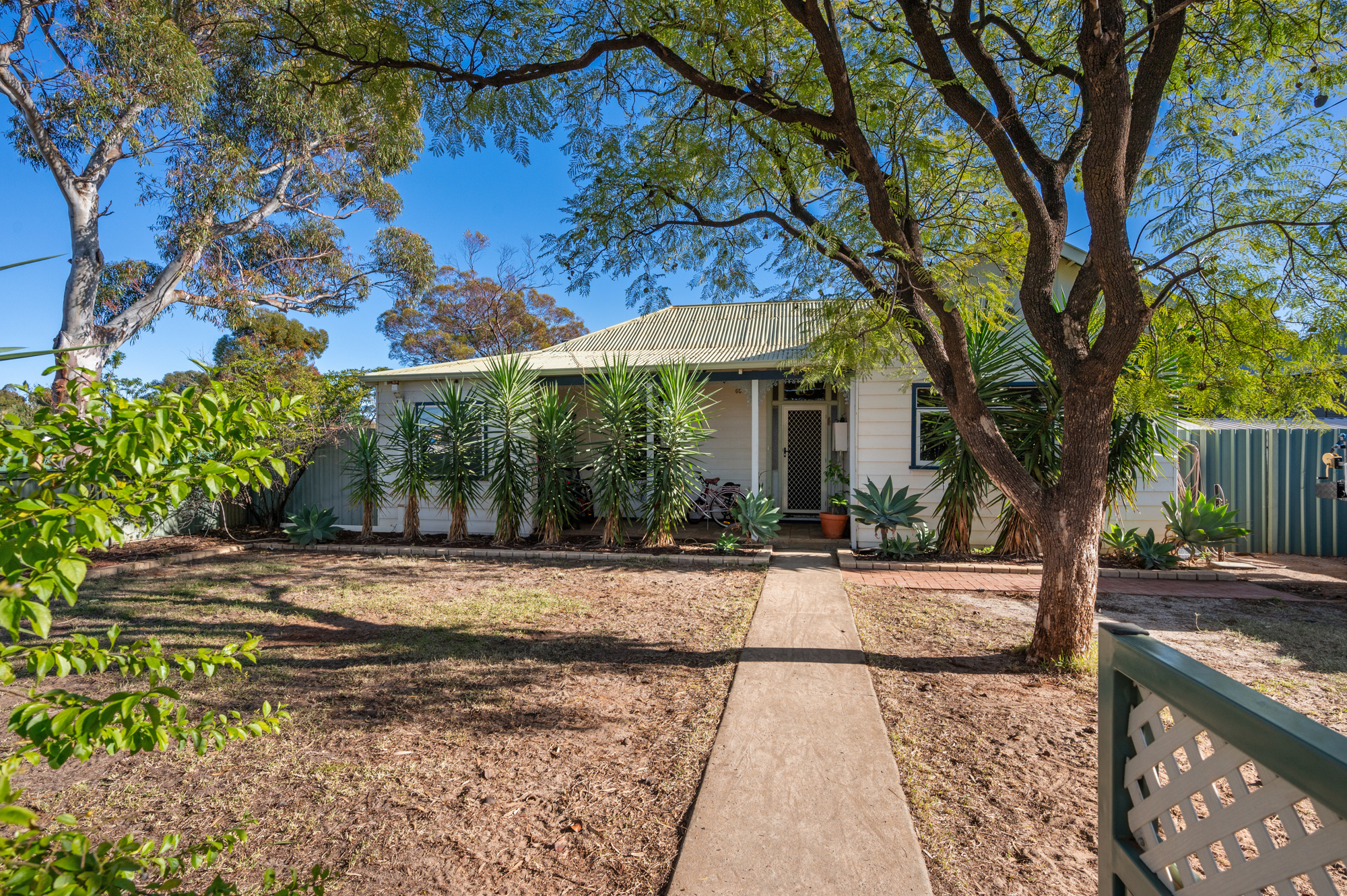 60 Campbell Street, LAMINGTON WA 6430