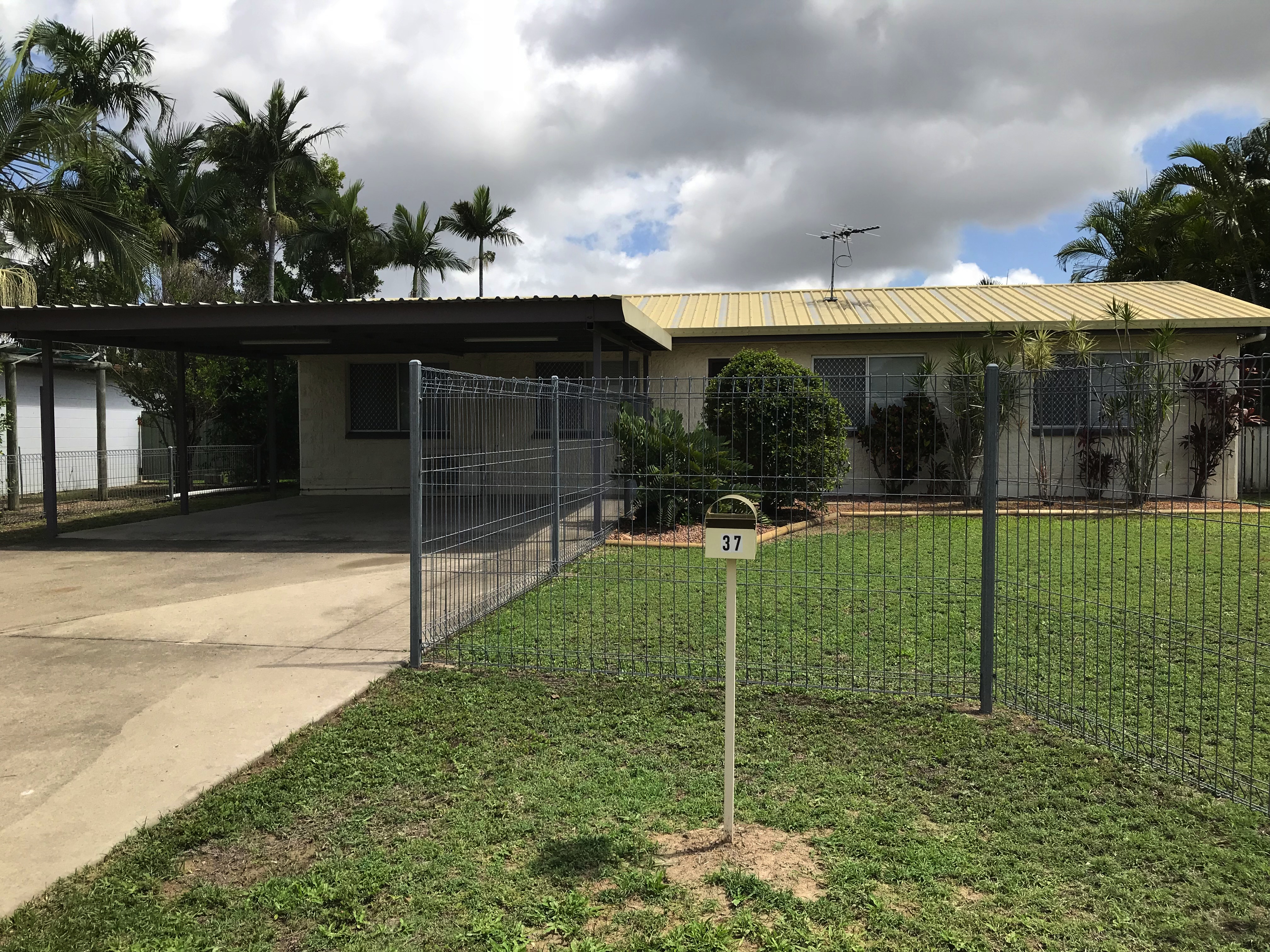 37 Tapiolas Avenue, KIRWAN QLD 4817