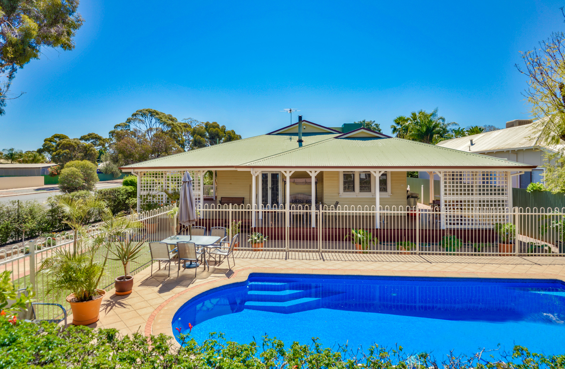 44 Campbell Street, LAMINGTON WA 6430