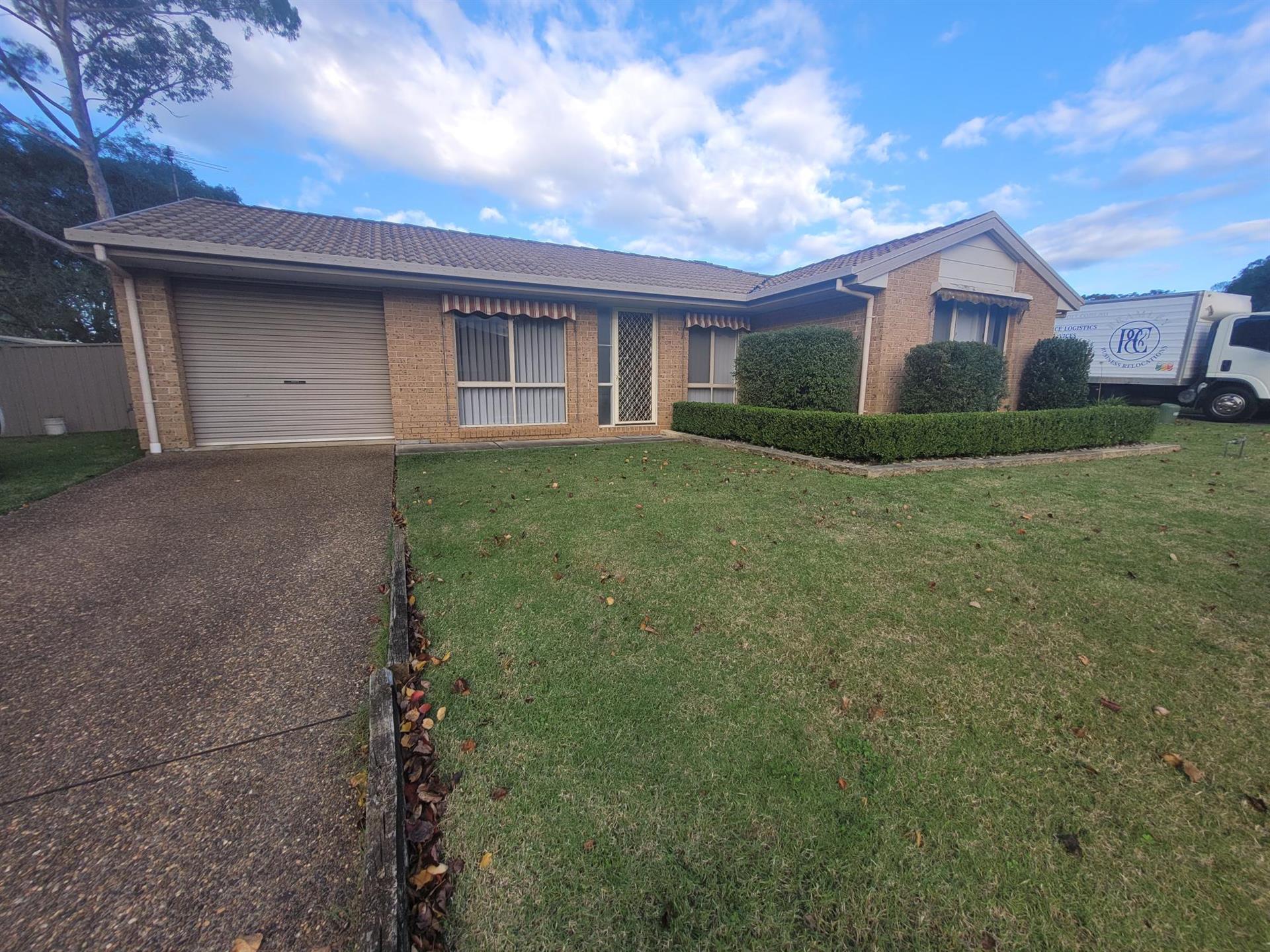 54 Mackillop Crescent, ST HELENS PARK NSW 2560