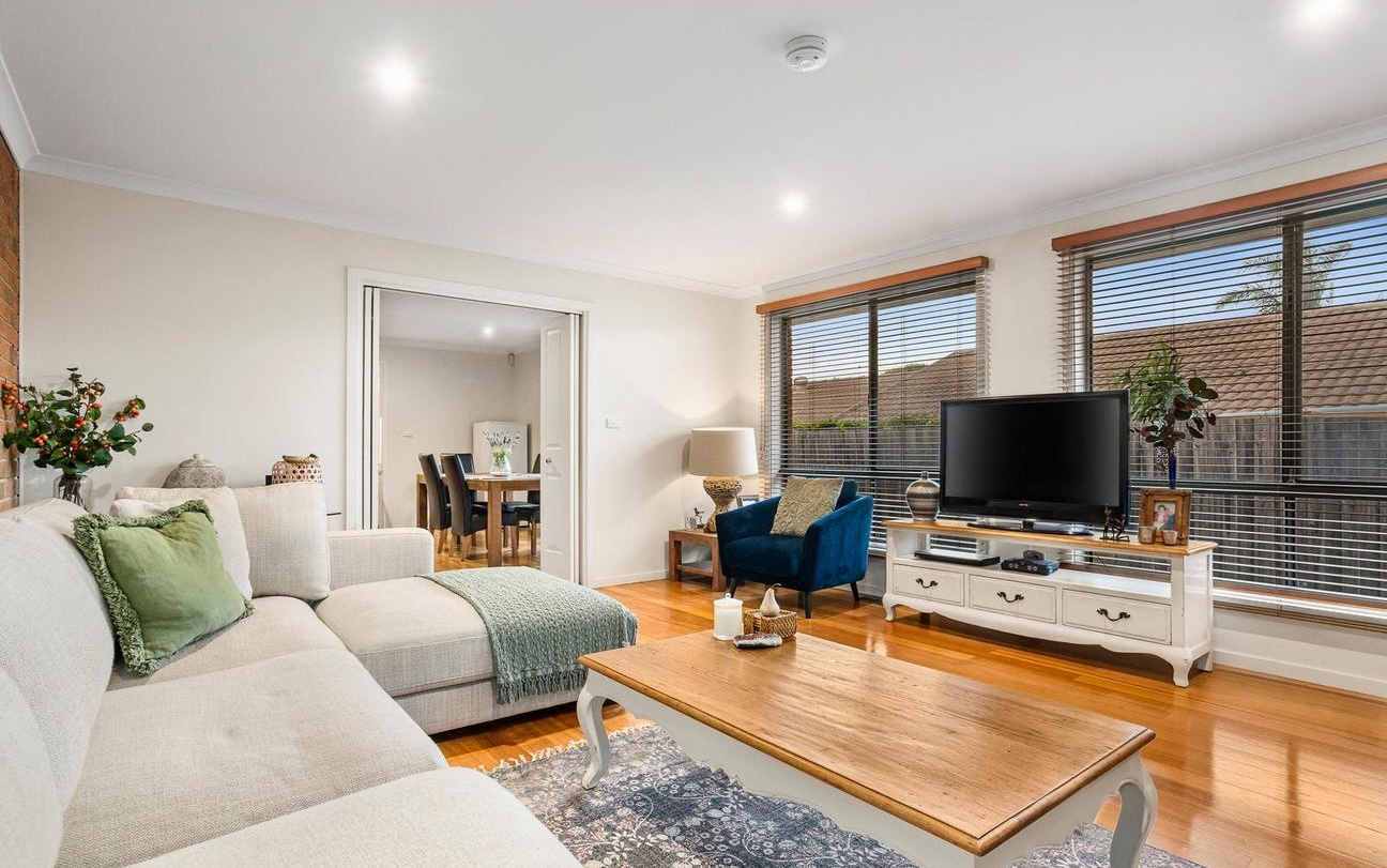 196 Greenhills Road, BUNDOORA VIC 3083